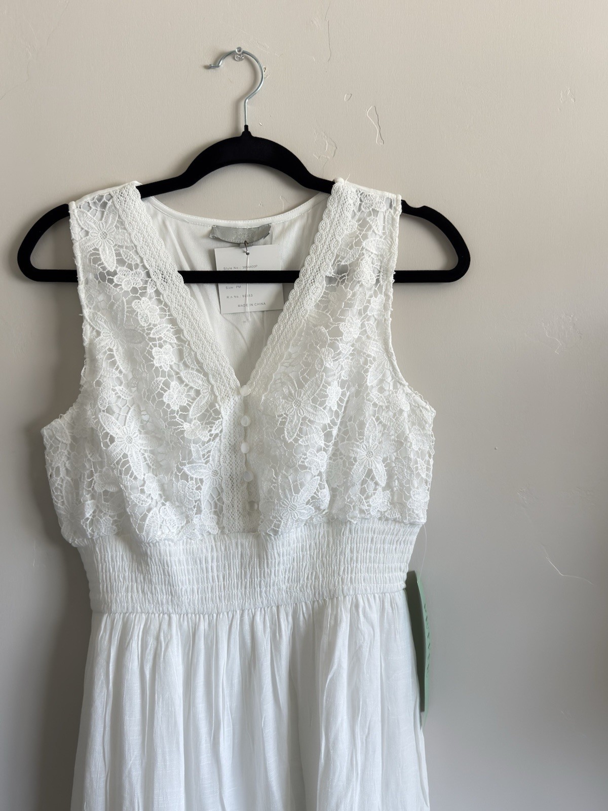 J GEE Size PM White Smocked Fit Sleeveless Embroidery Beach Dress NWT
