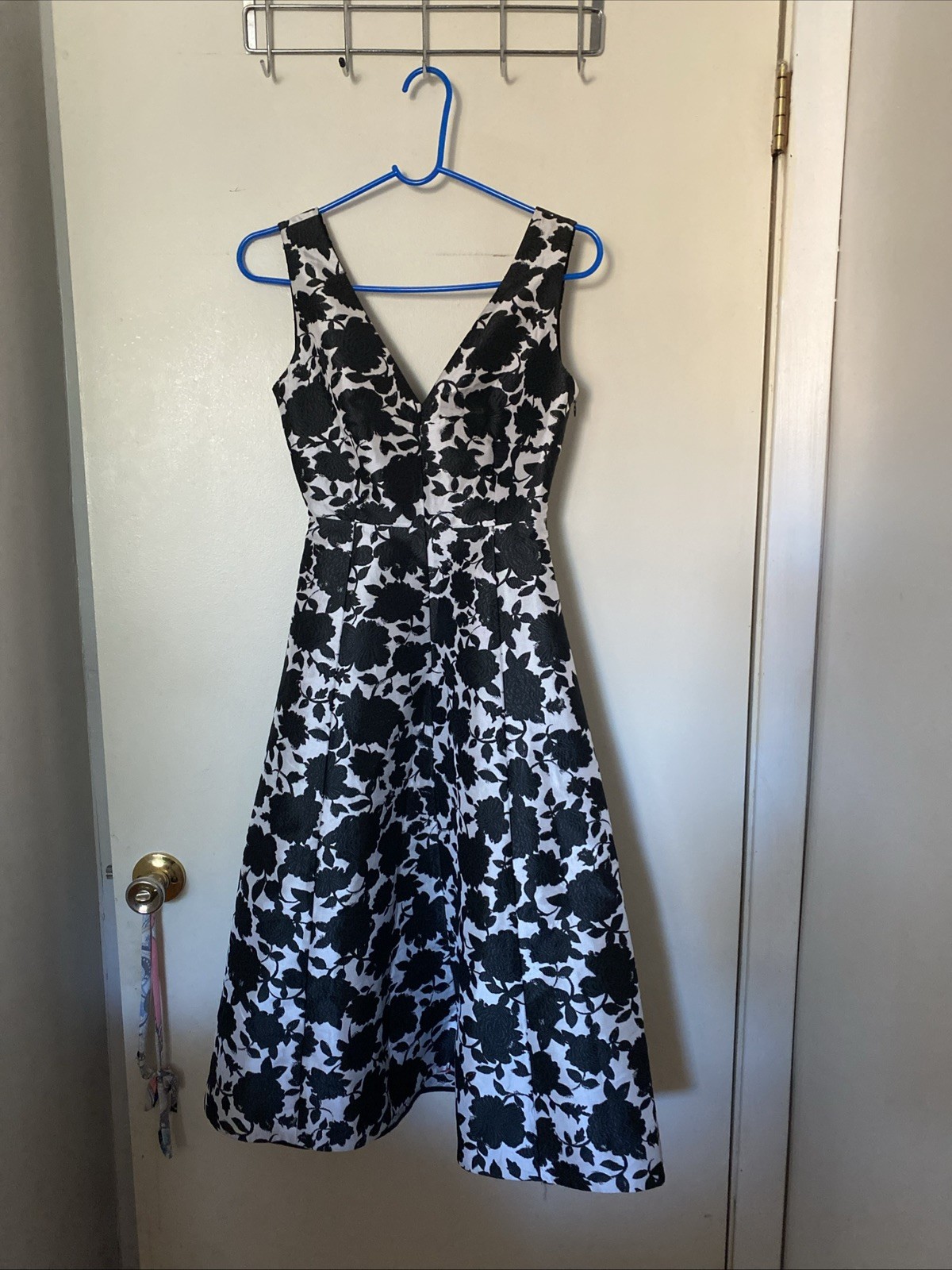 Kate Spade Black Floral Blossom V-Neck Sleeveless Dress 0
