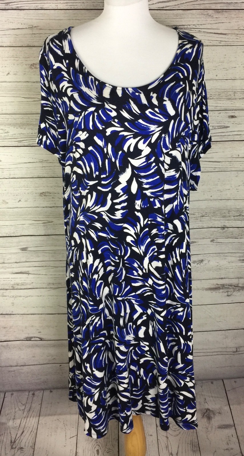 Cupio Woman Blue White Black Scoop Neck Stretch Knit Shift Dress Plus Size 2X