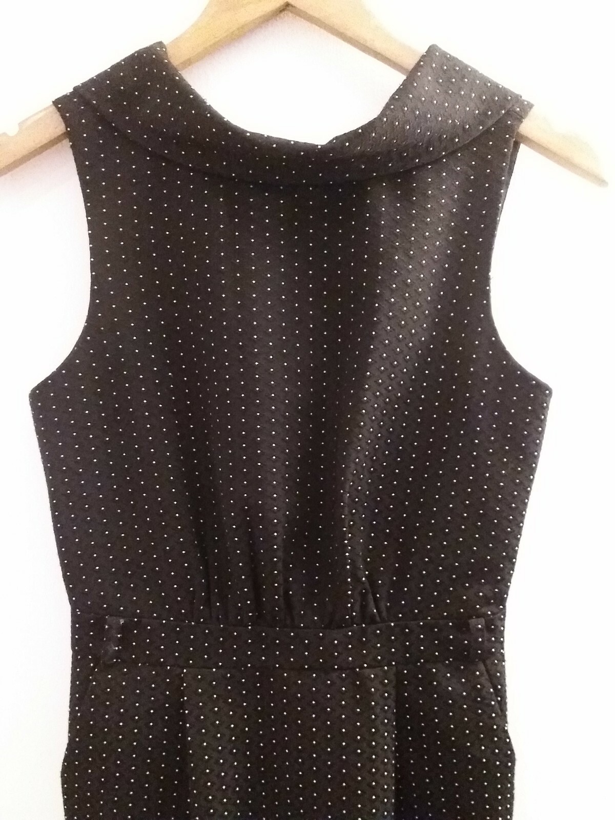 WAREHOUSE DRESS SIZE 8 BLACK SCOOP NECK LOW BACK Shift Black Spotty White Cc