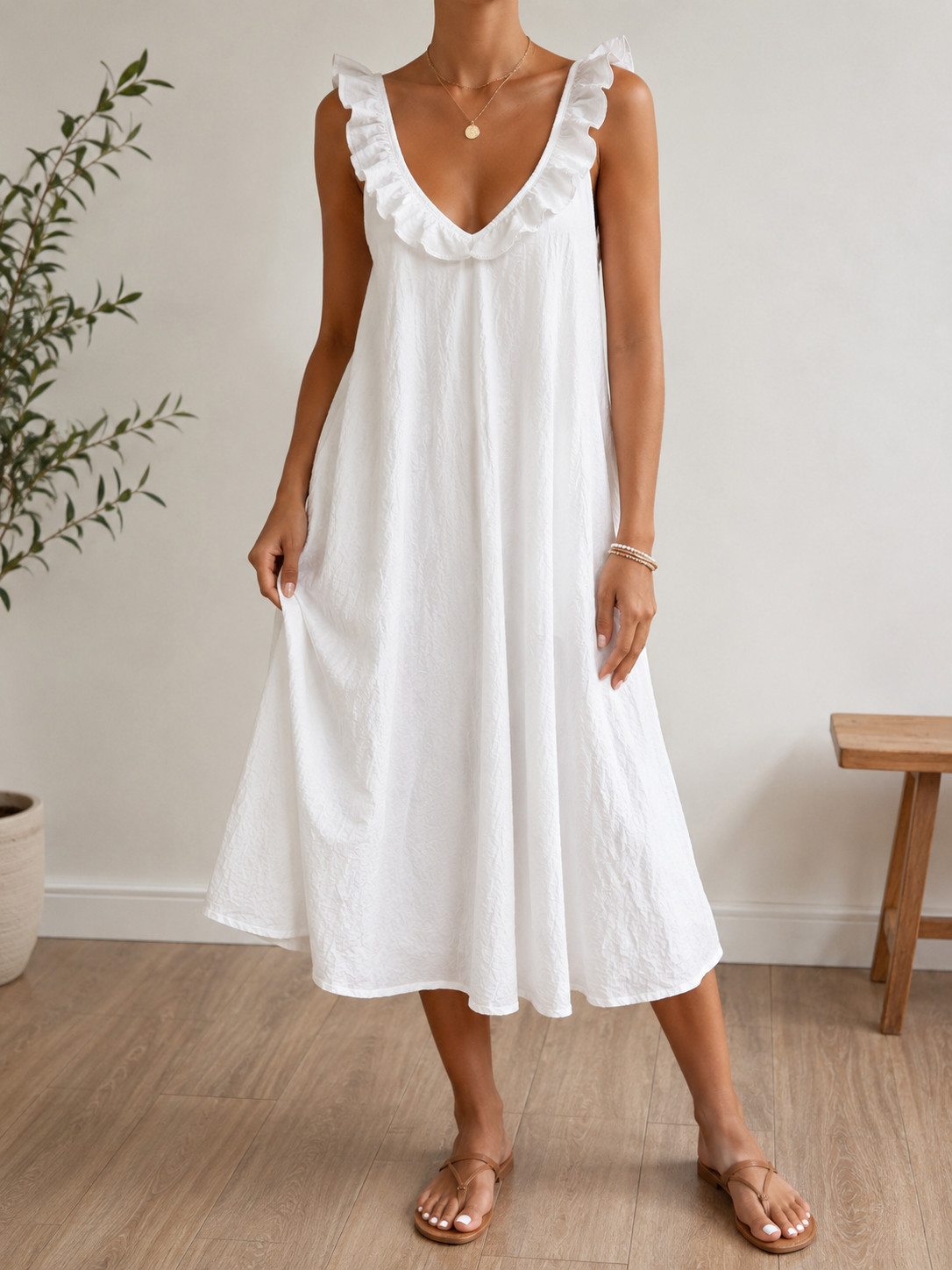 H&M Women’s White Ruffle Trim Sleeveless Dress Size (XS) 33
