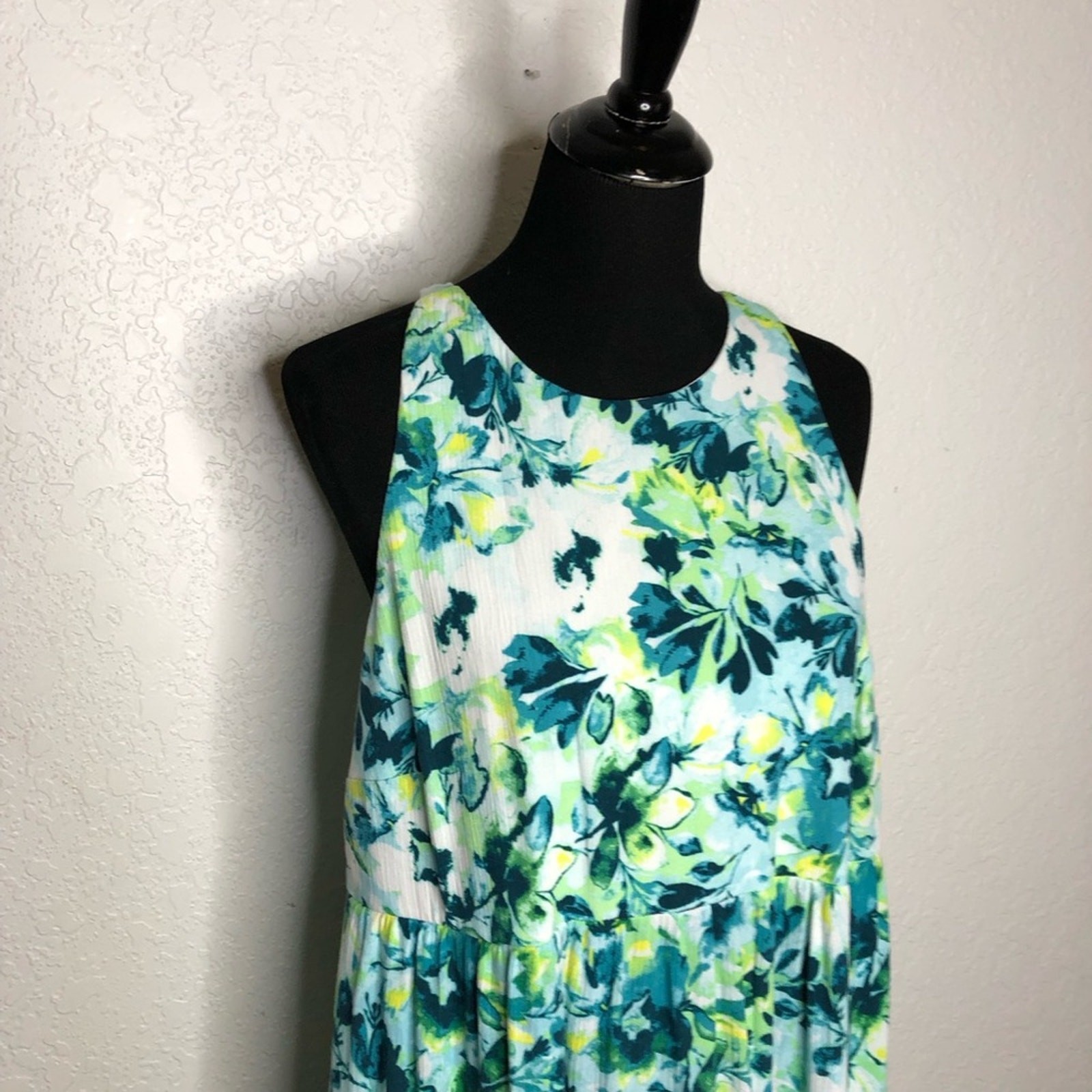 Torrid white green yellow floral sleeveless halter maxi dress size 0 or Large