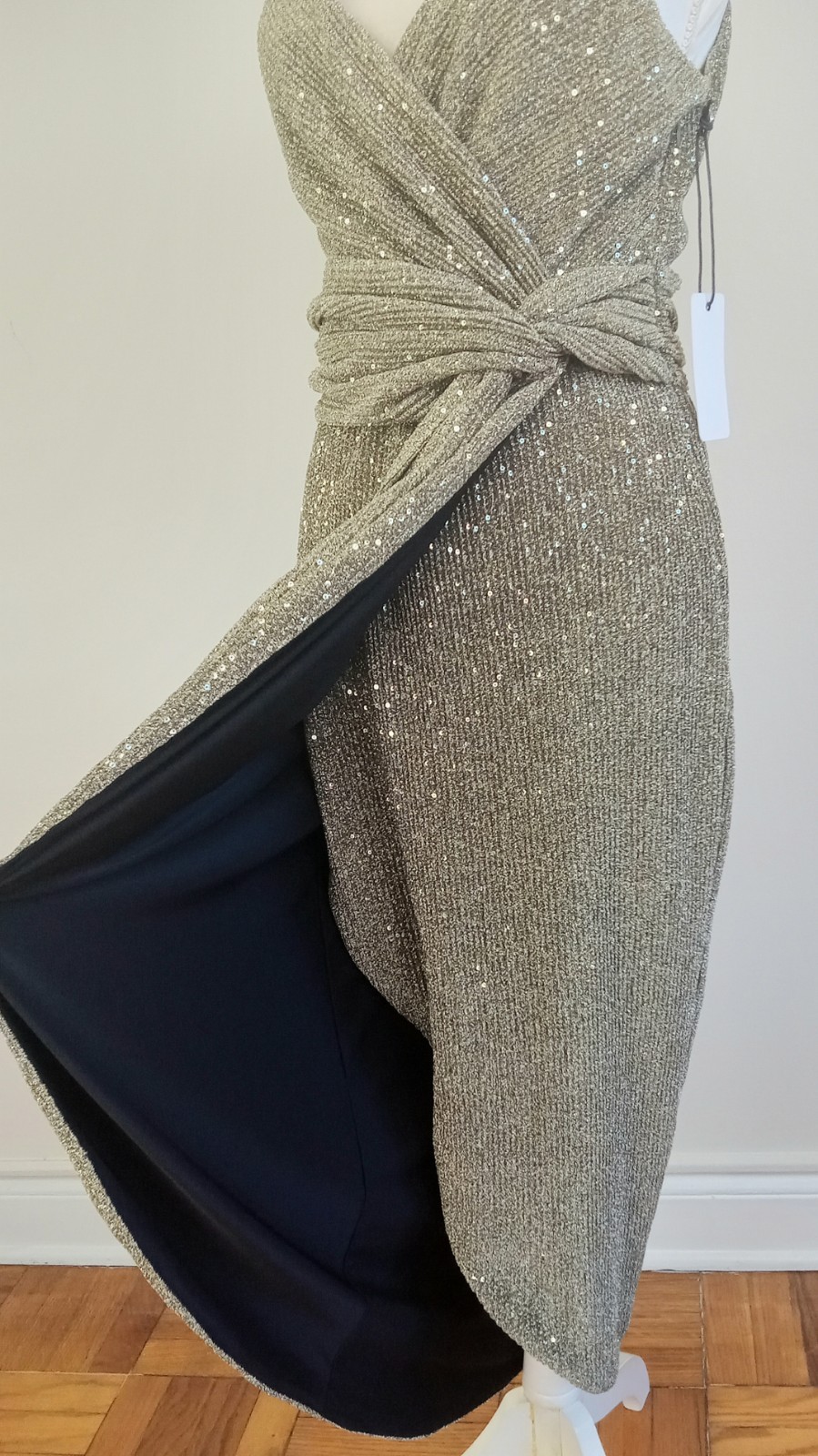 NWT Large SAYLOR Gold Ribbed & Sequins CYRIELLE Faux-Wrap TULIP Midi Event DRESS