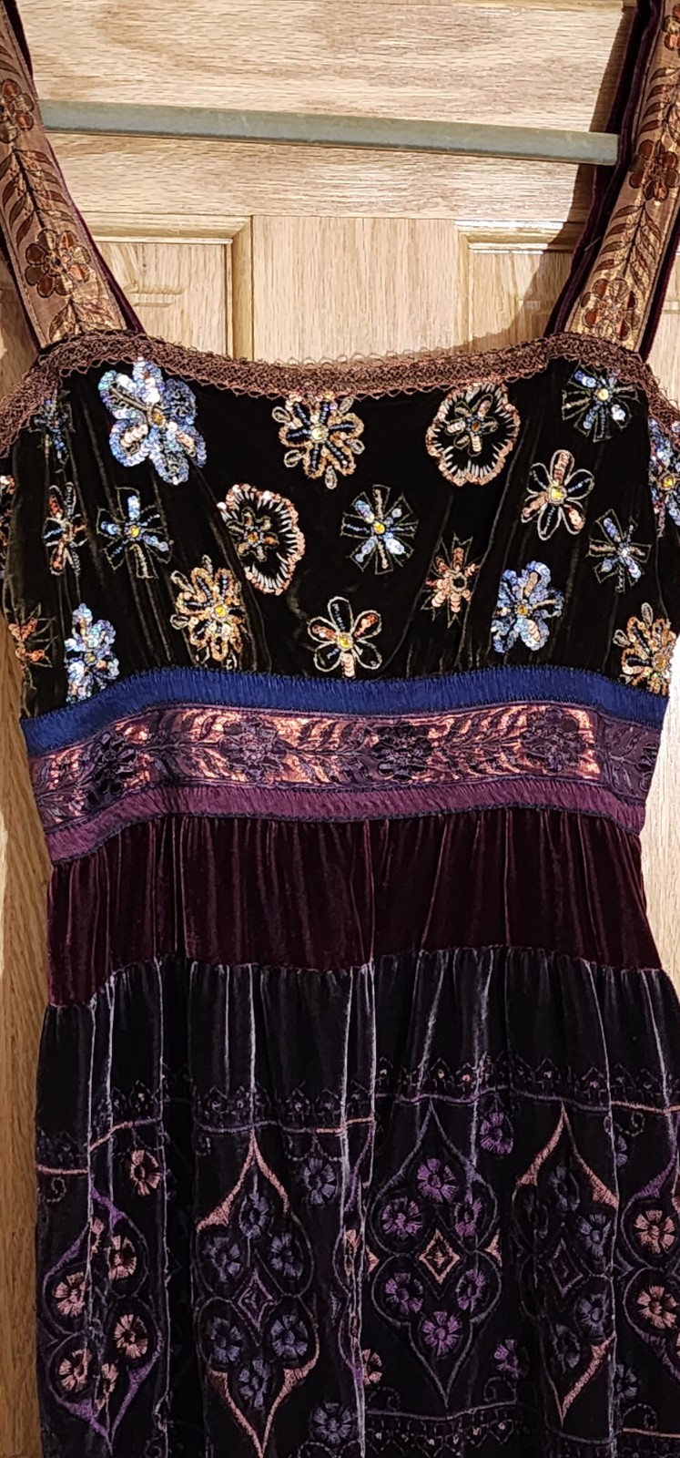 Cynthia Steffe Fairy*Royalty Velvet Embroidered Sequins Dress No Size Sim To 2