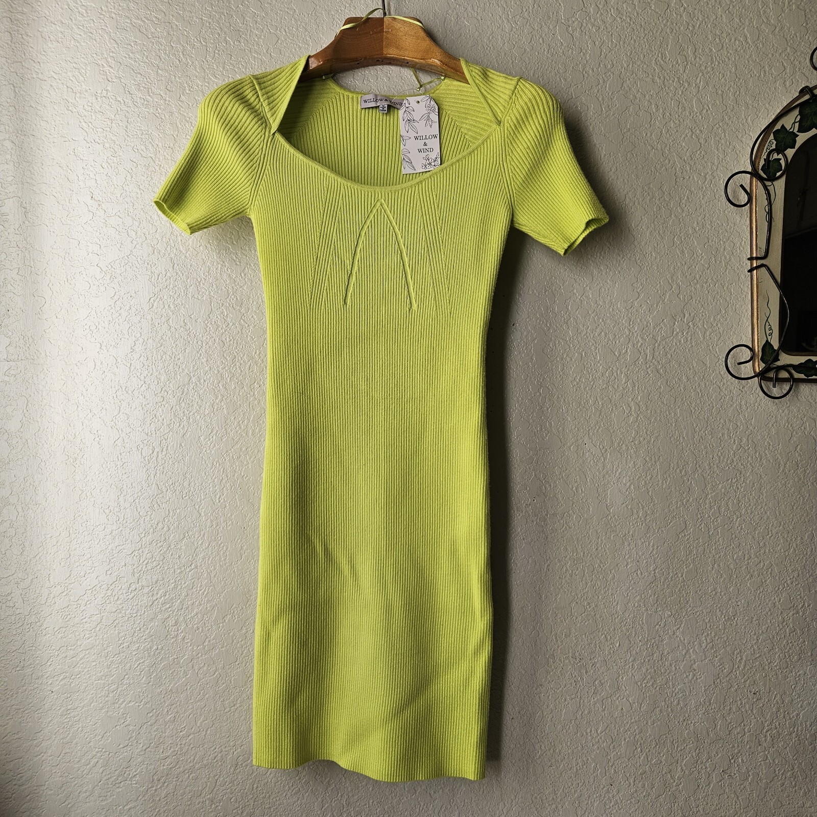 Women’s Sweater Dress Size Medium Lime Green Body Fit