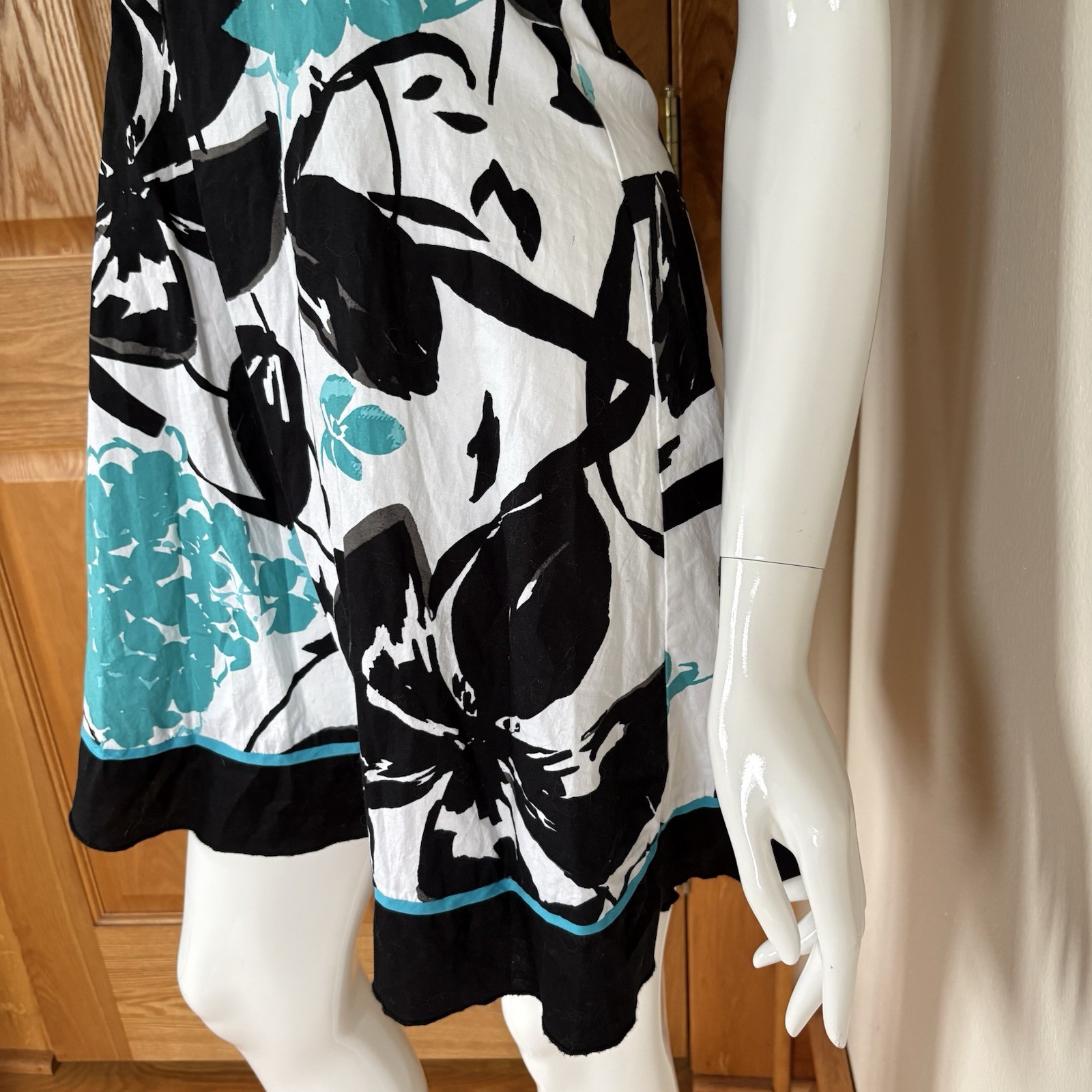 Speechless Black/White/Blue Floral Fit & Flare V-Neck Halter Dress