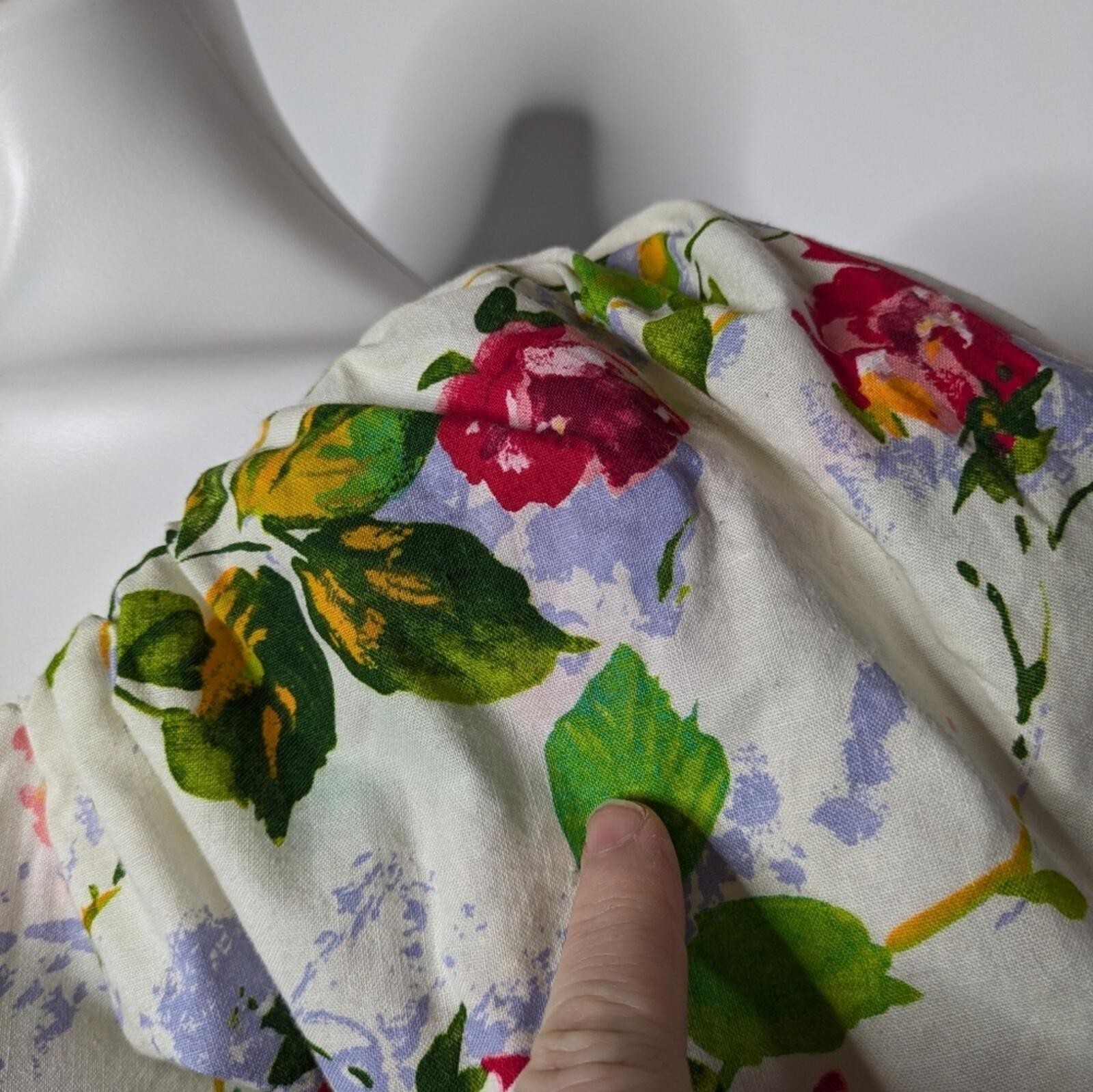 Vintage DBA LA White Red Blue Floral V Neck Puff Sleeve A Line Knee Length Dress