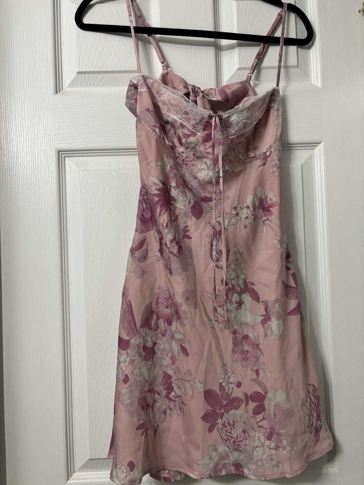 Forever 21 Pink Floral Lace Trim Strappy Sweetheart Mini Slip Dress Women’s M