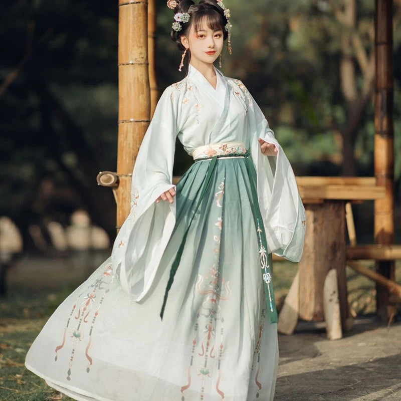 Chinese Style Hanfu Dress Women Traditional Floral Embroidery Princess Dresses