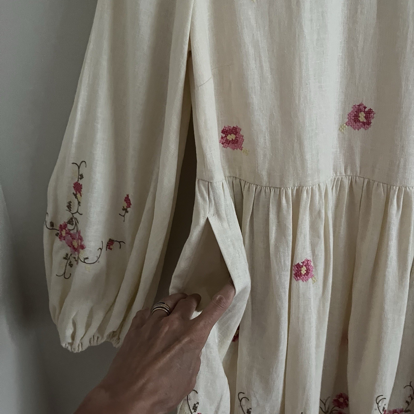 Caroline Constas Floral Embroidered Mini Dress M Cream Linen Cottagecore Costal