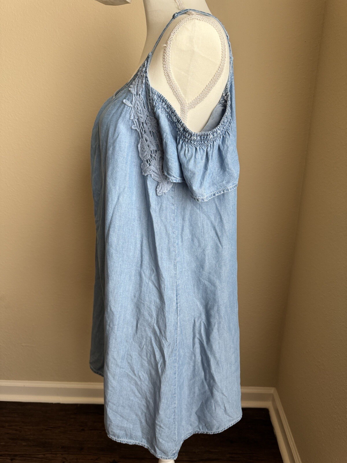 Jessica Simpson Denim Chambray Cold Shoulder Dress Size Large
