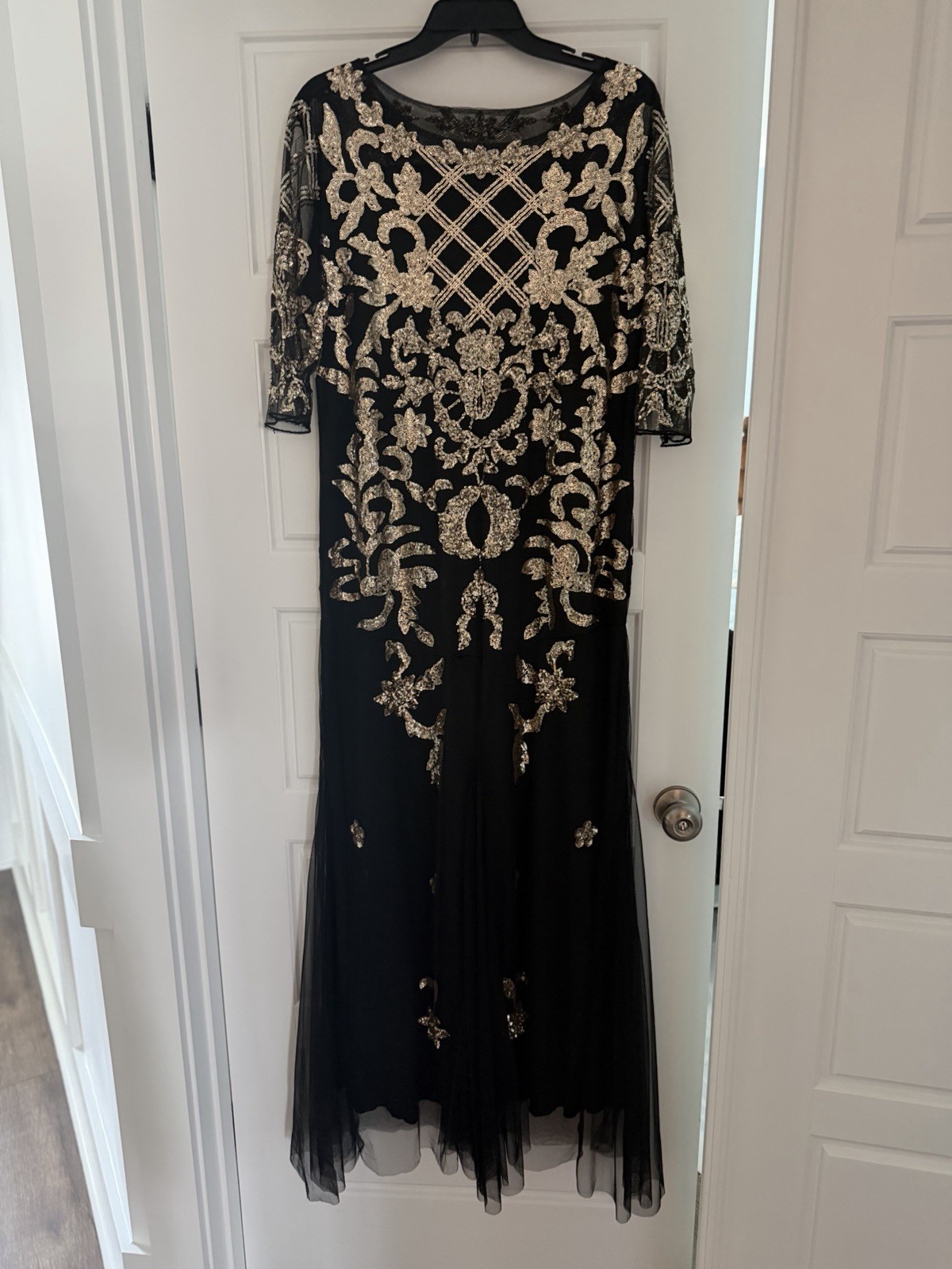 Sparkly Sequins 1920s Black And Gold Dress, Size XXL, Never Worn