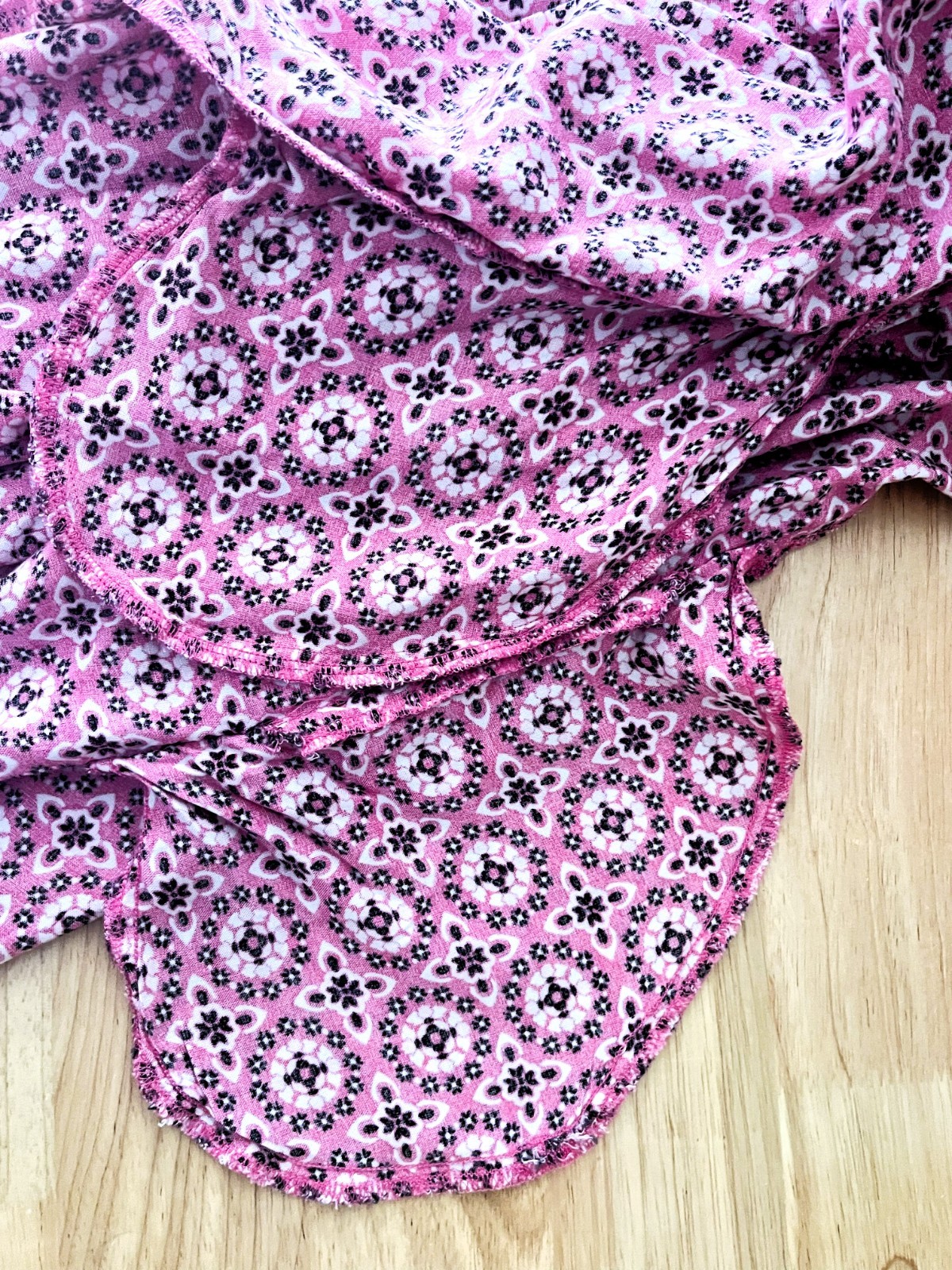 Pink SUN DRESS Croft & Barrow size Medium smocked bodice casual comfortable