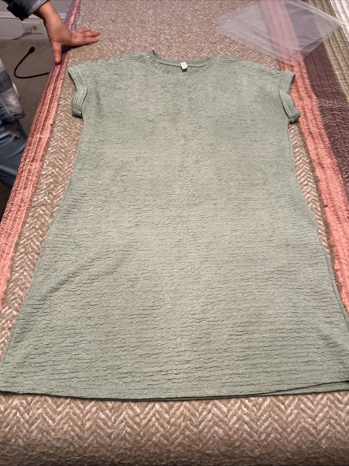 Evaless Woman’s Shirt Dress Size Small Pistachio Green/Light Green