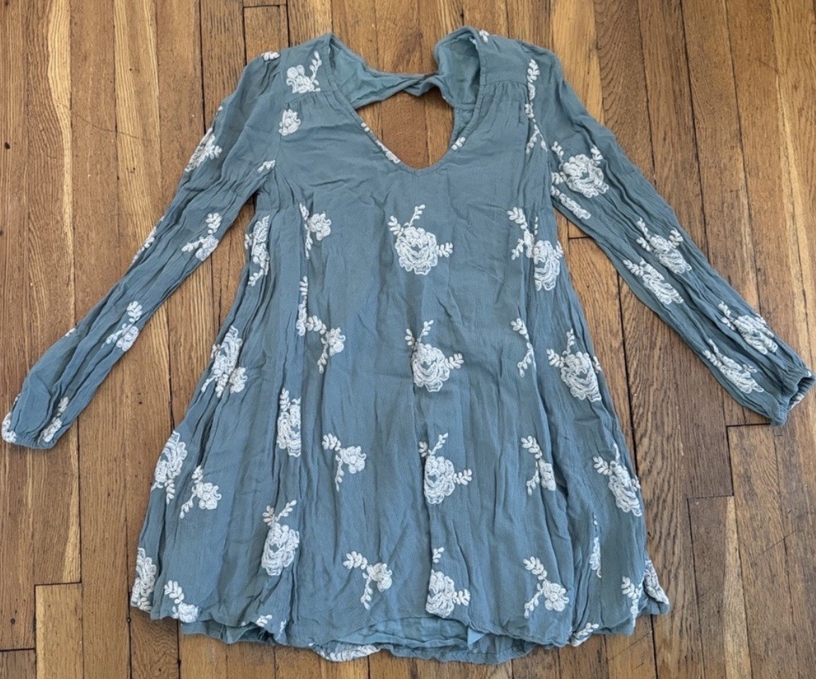 Free People “Emma” Floral Embroidered Long Sleeve Mini Dress Keyhole Back XS