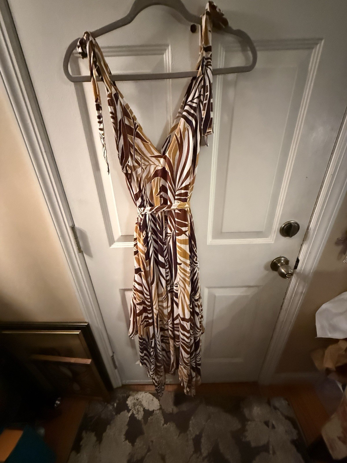 Women’s Brown Tan White Tropical Leaf V-Neck Tie Waist A-Line pantsuit