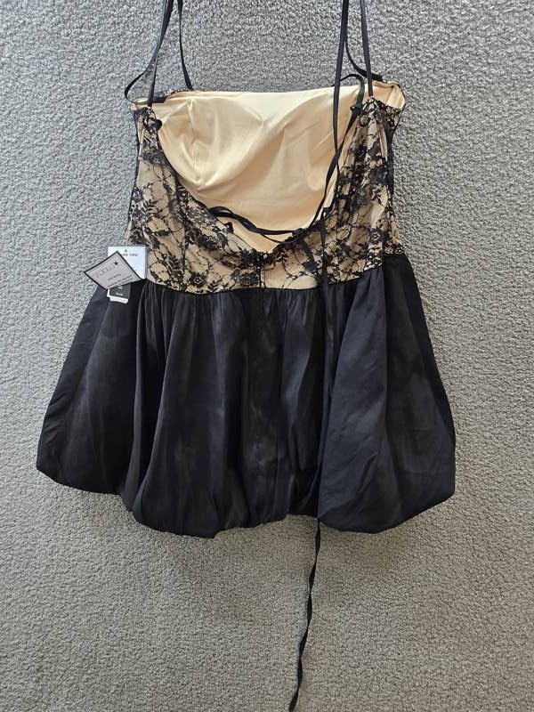 B. Darlin Plus Size Lace Bubble-Hem Dress 24W Black Straight Neck Back Zip