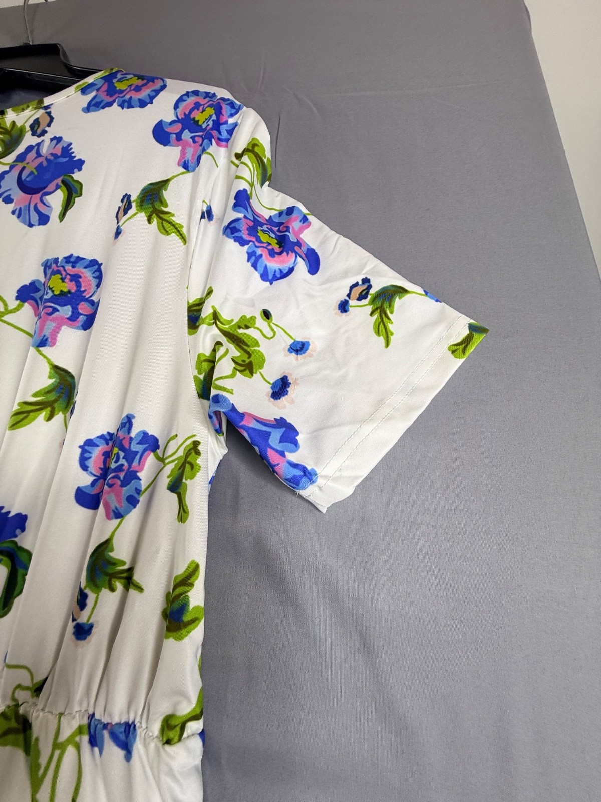 NWT Allover Floral Print Short Sleeve Maxi Dress White Blue Purple Size 2XL