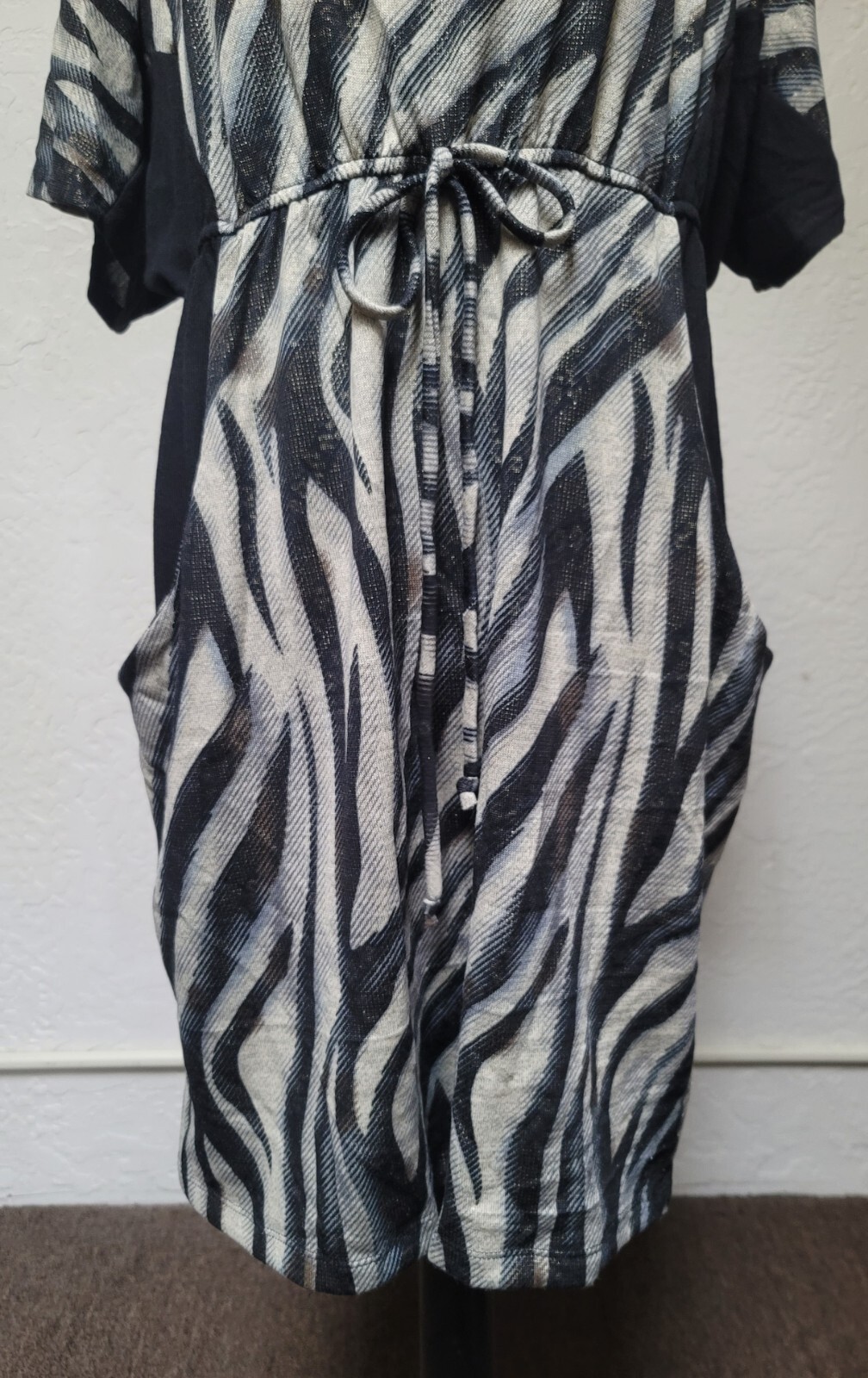 Womens 3X Black/Multi-Color Shortsleeve Dress With Pockets By Delirious Of LA