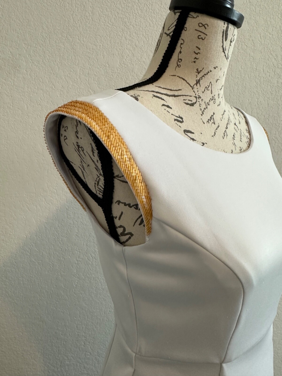White Bodycon Sheath Cocktail Mini Dress w/Gold Beading