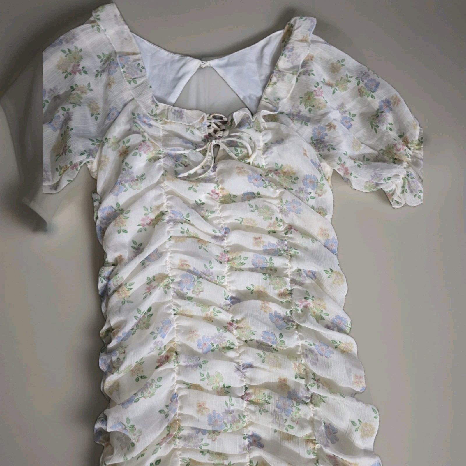 Sweet En Forme White Floral Ruched Mini Dress Smocked Cottagecore Medium NWT