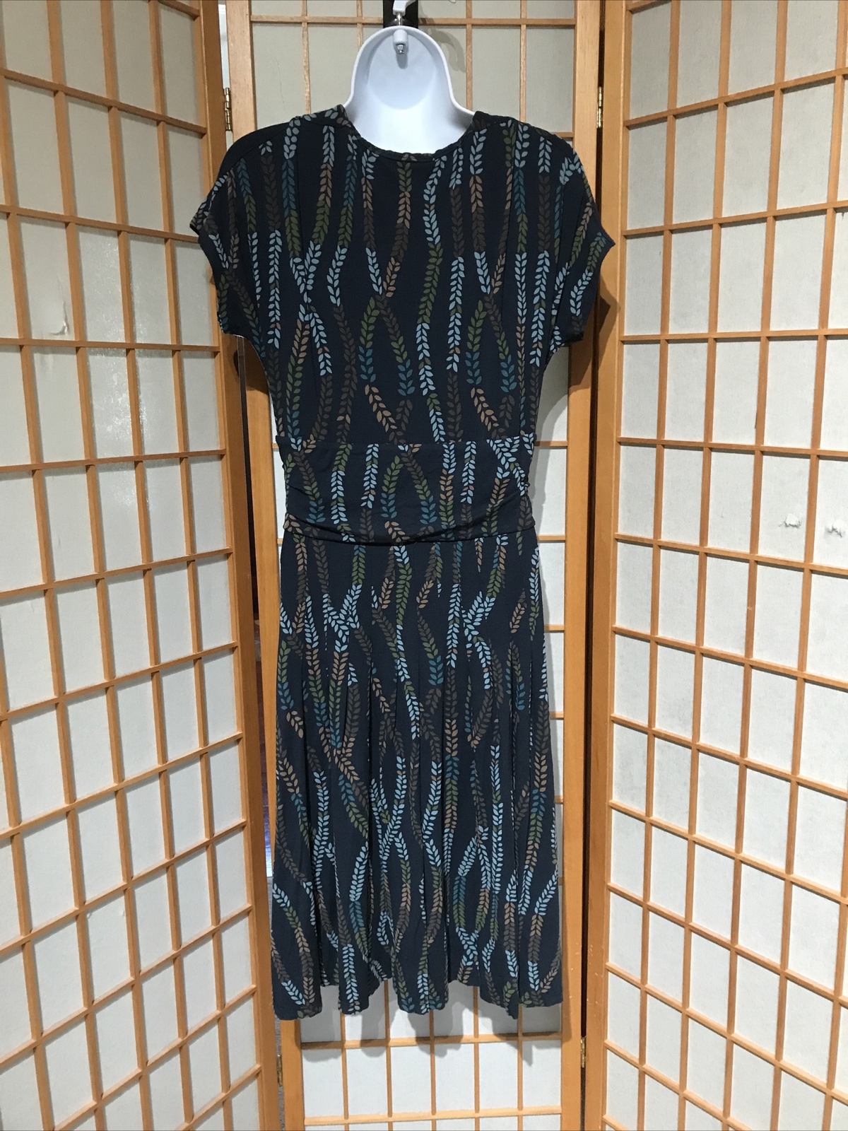 talbots dress size 4 petite Navy with leafy vines