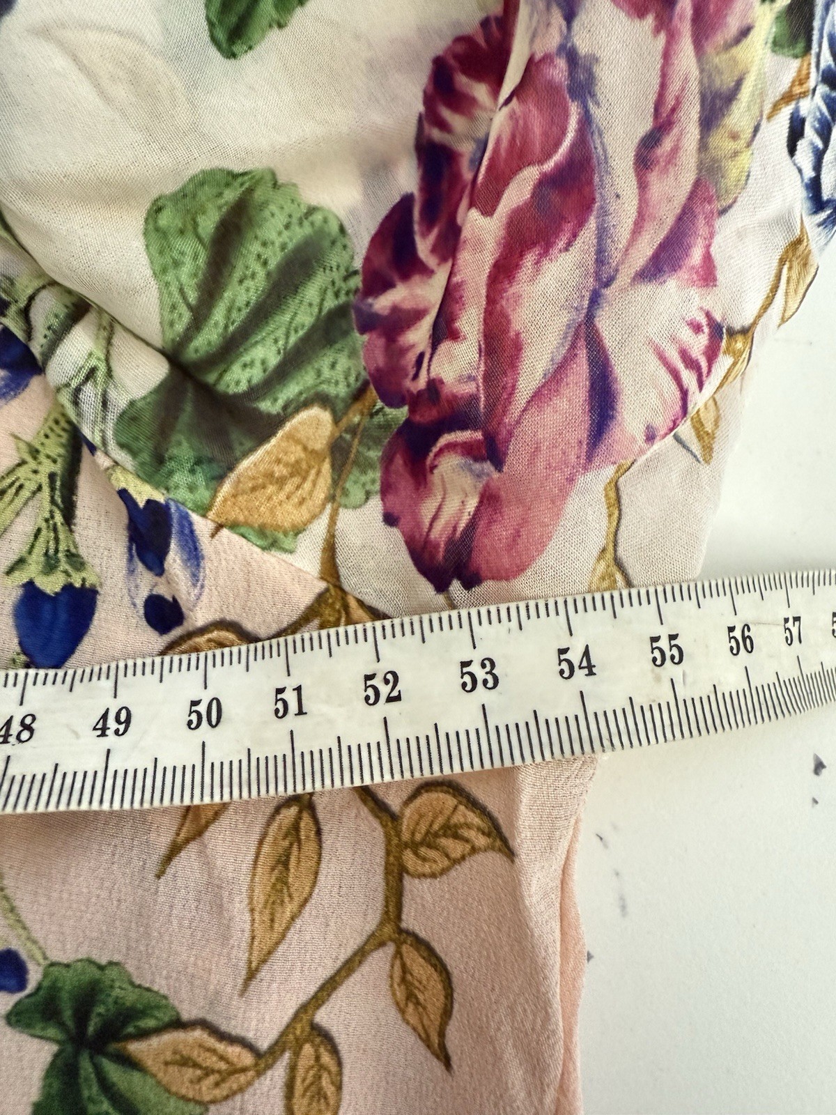 Camilla Dress Size S-M Oversized Queens Bee Hive Floral Flared Sleeve 100% Silk