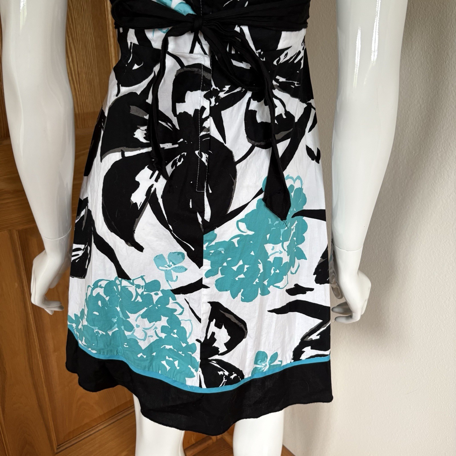 Speechless Black/White/Blue Floral Fit & Flare V-Neck Halter Dress