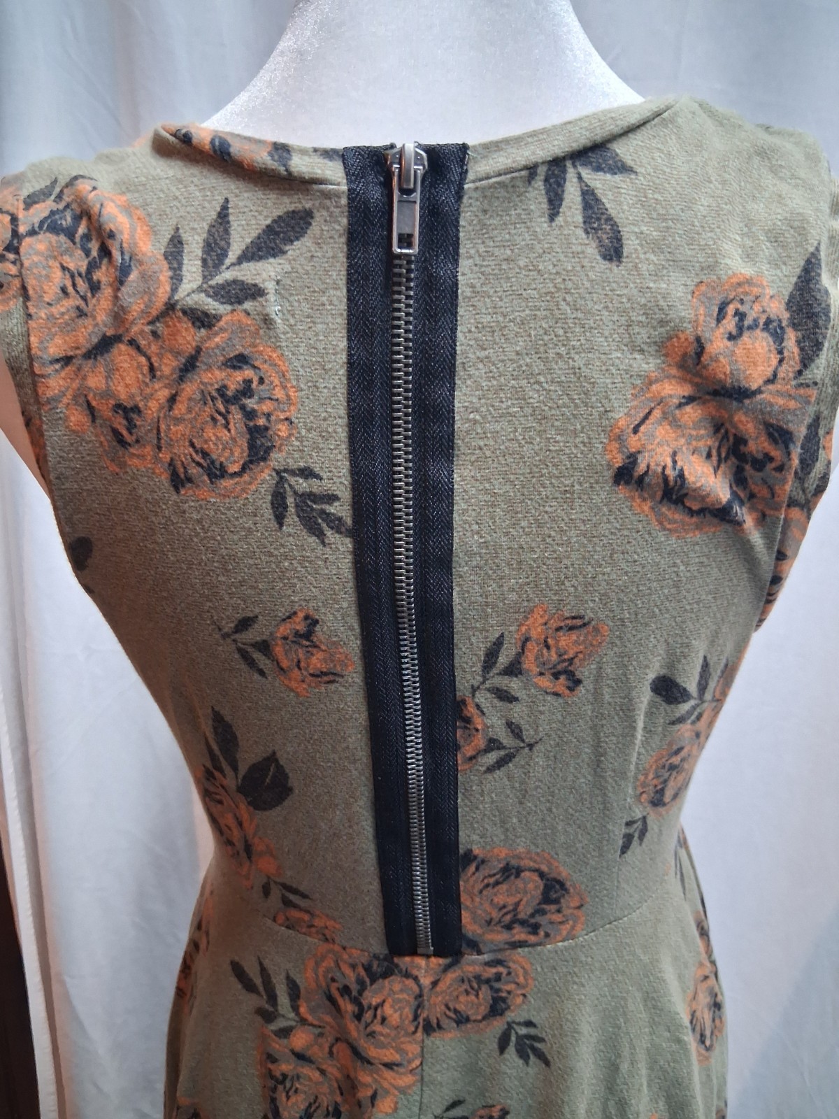 Vans Juniors Medium Skater Y2K Fitted A Line Army Green Floral Zip Up Back 90s