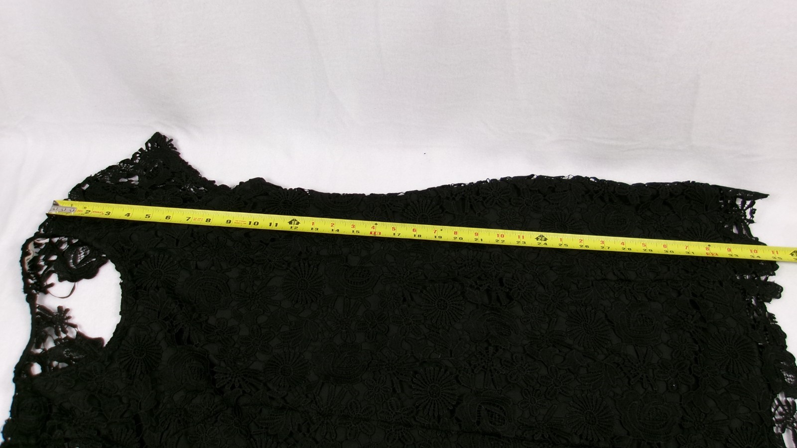 Francesca’s Mi Ami Black Lace Floral Dress Size L Cap Sleeve Open Back
