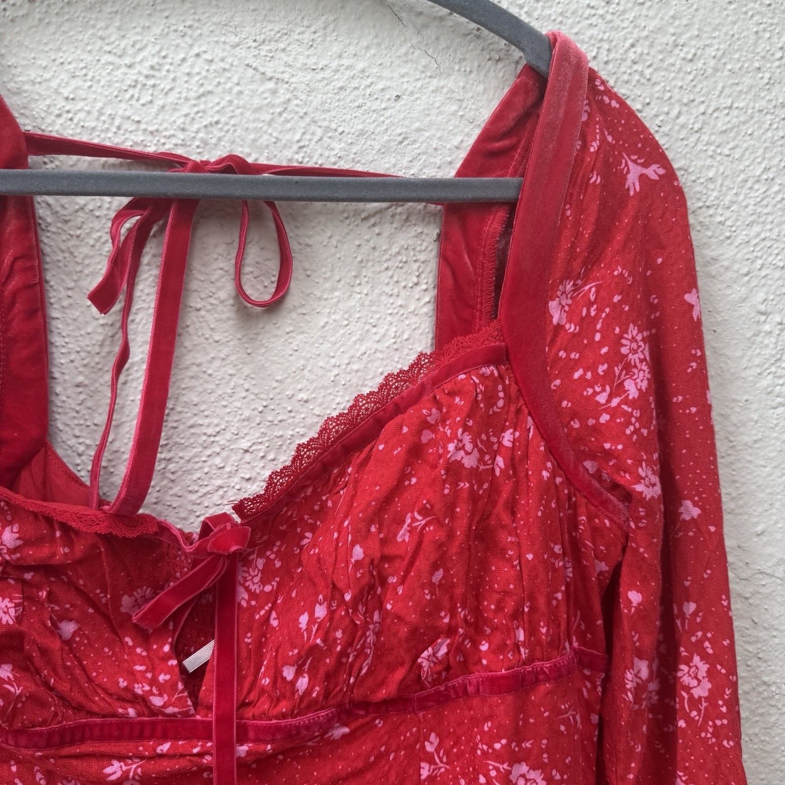 Free People Size XL Tess Mini Dress Red Floral Ruched Long Bell Sleeves