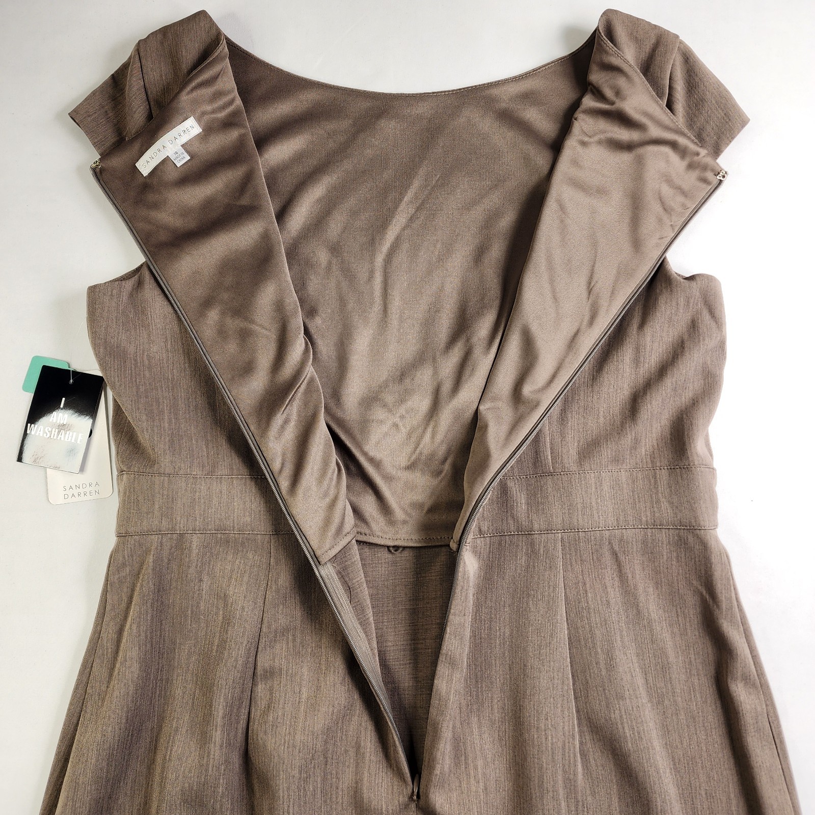Sandra Darren Woman’s Size 16 XL Solid Light Fawn Dress Sleeveless Career Casual