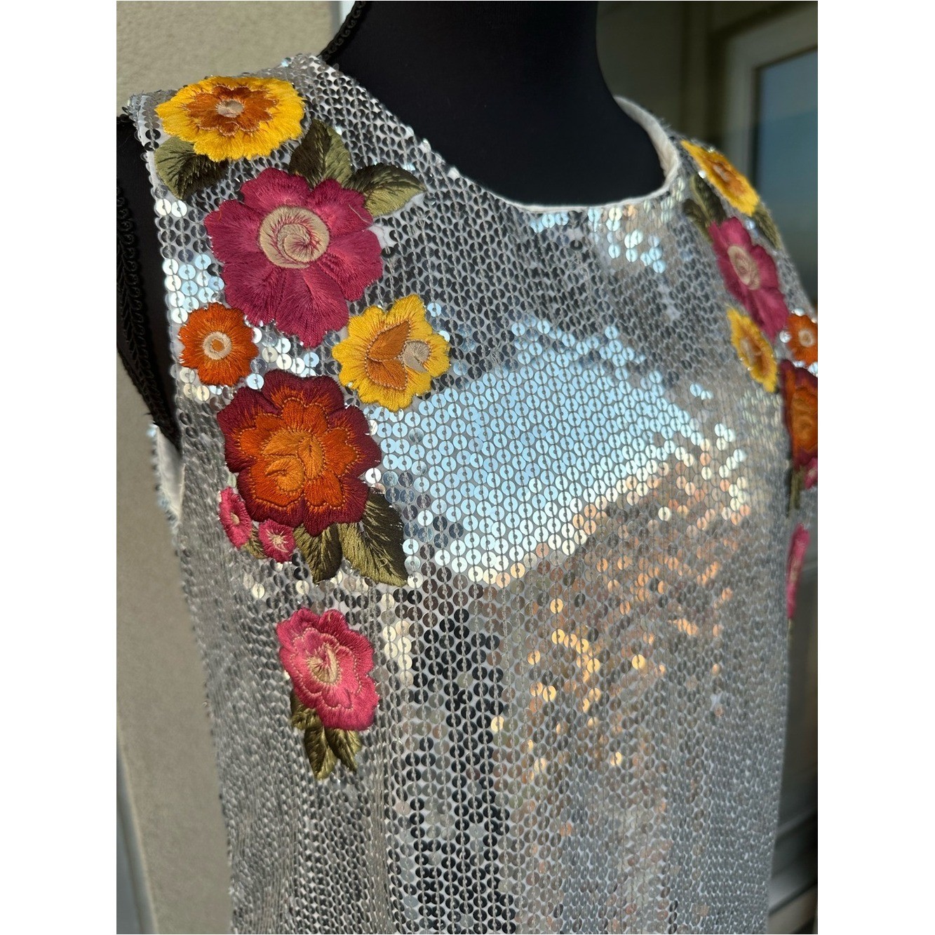 Anthropologie Varun Bahl Sequin Shift Dress in Silver. Size S
