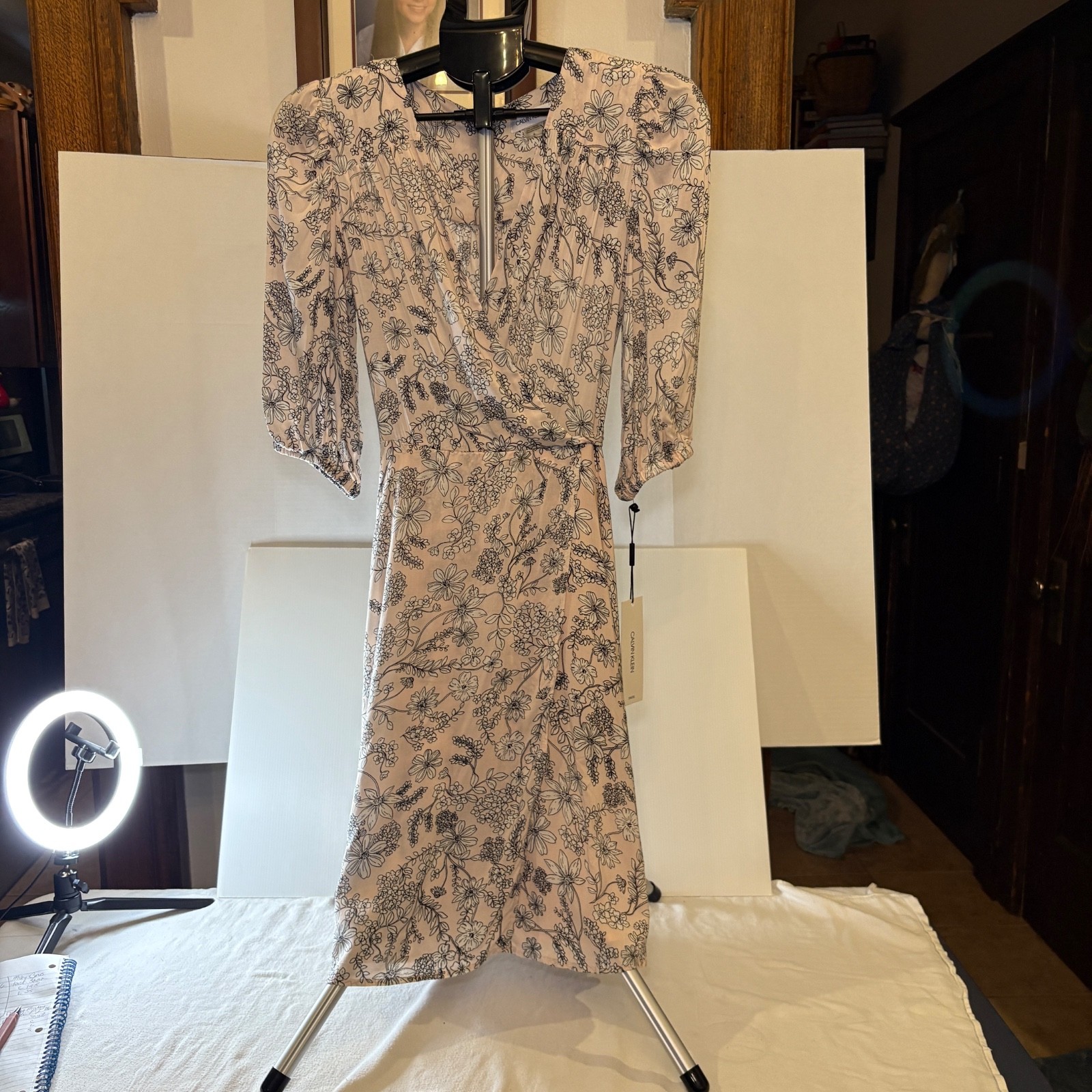 NEW Calvin Klein Women Faux Wrap Mindi Dress Size 6 Floral V-Neck Pink/White NWT