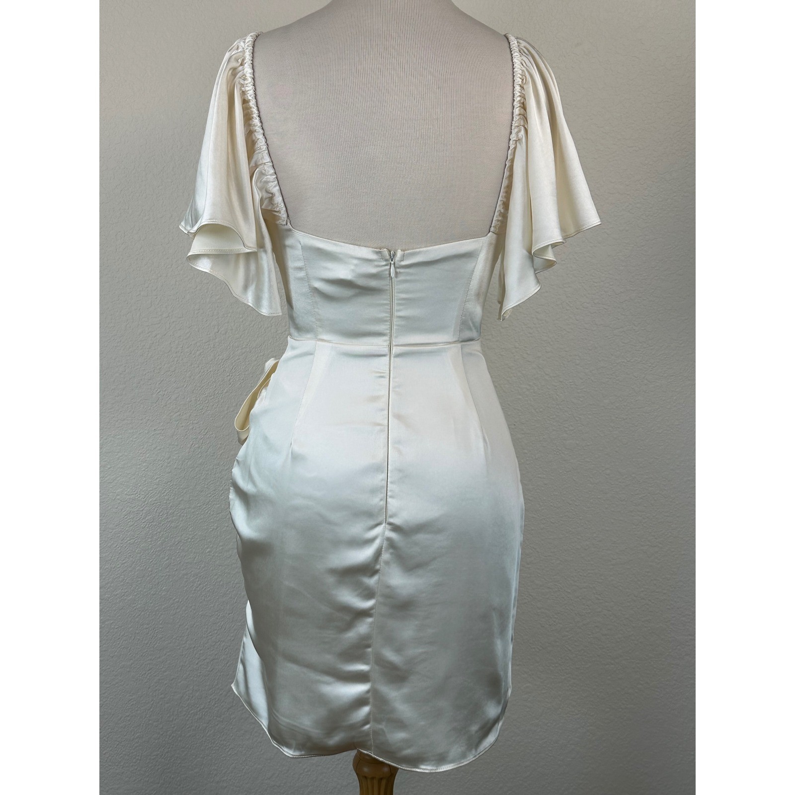 Selfie Leslie Aphrodite Satin Wrap Dress S Angel Sleeve Ivory NWT