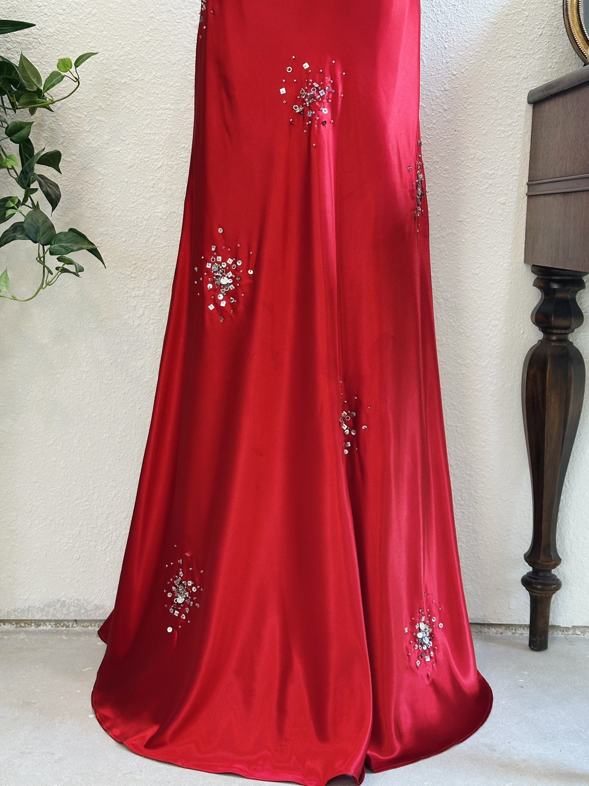 Stunning Vintage Satén Red Evening Gown by My Fashion – Size 6