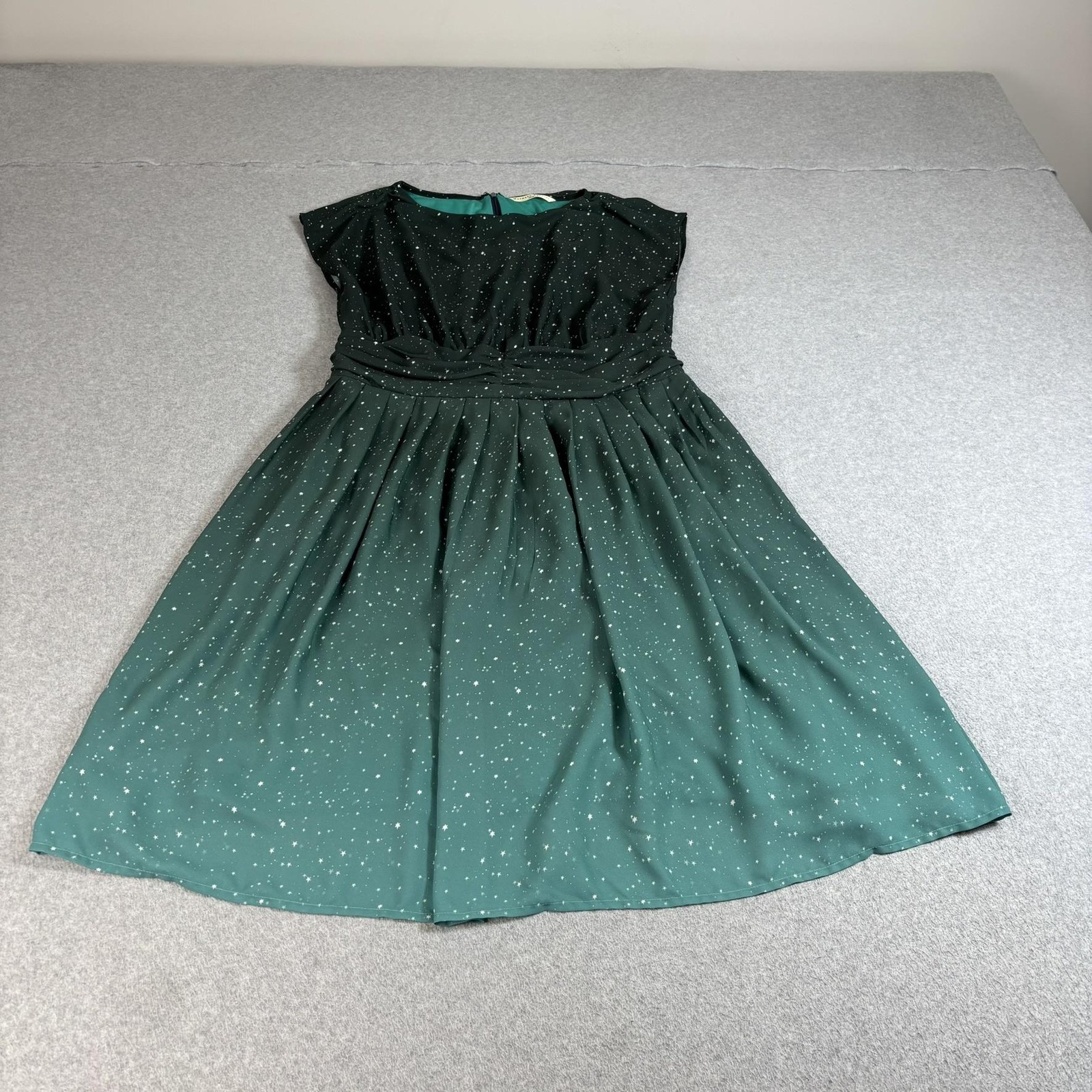 Wayward Fancies Dress Women XL Green Star Ombre Fit Flare Midi Pockets Celestial