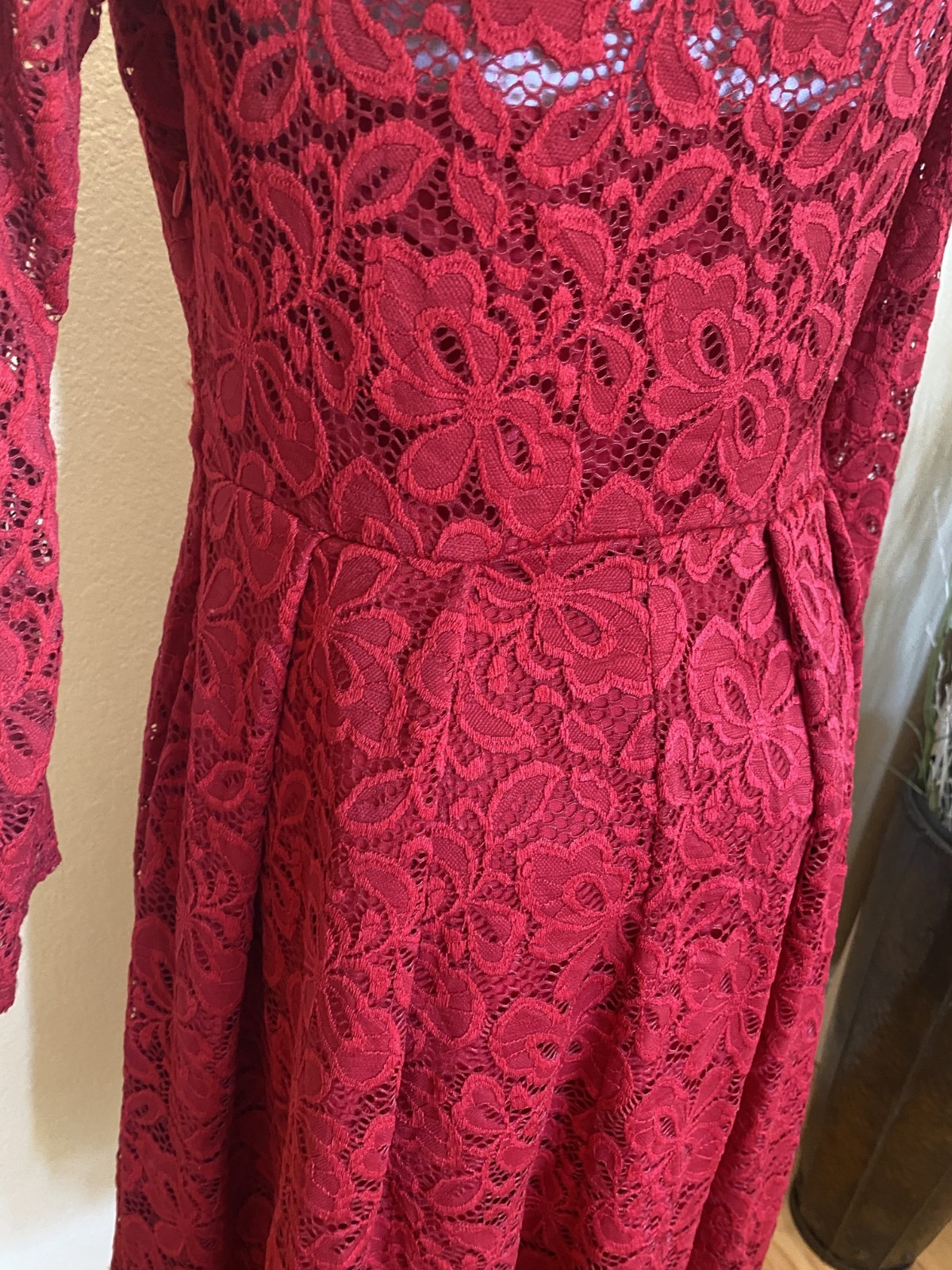 Miss Me Red Lace Long Sleeve Lined Stretch Below Knee Pleated Dress M