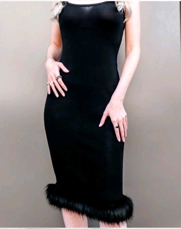 NWT $99 DANIELLE BERNSTEIN Size Lg Sexy Lightweight Sweater Dress Faux Fur