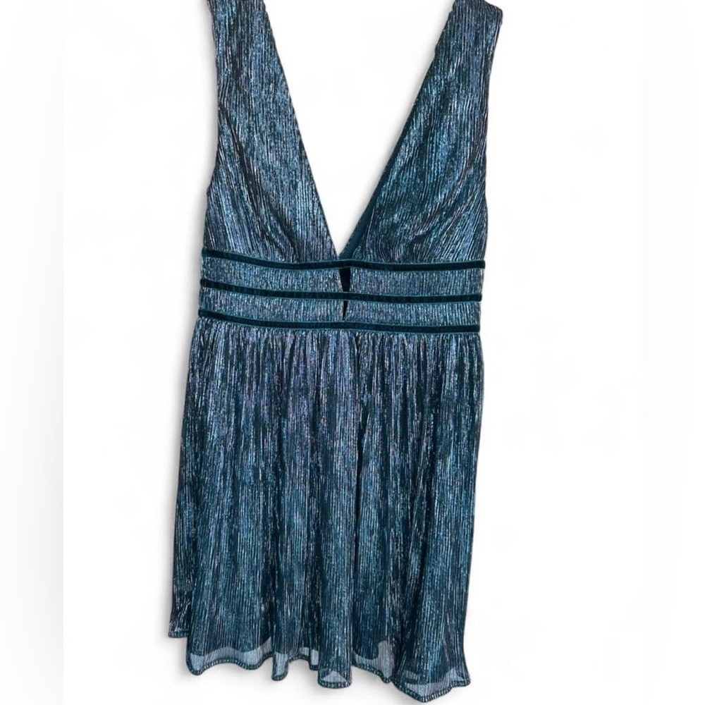 👗 Lulus Teal Metallic Pleated Mini DressBrand new with tags! ✨ Size S