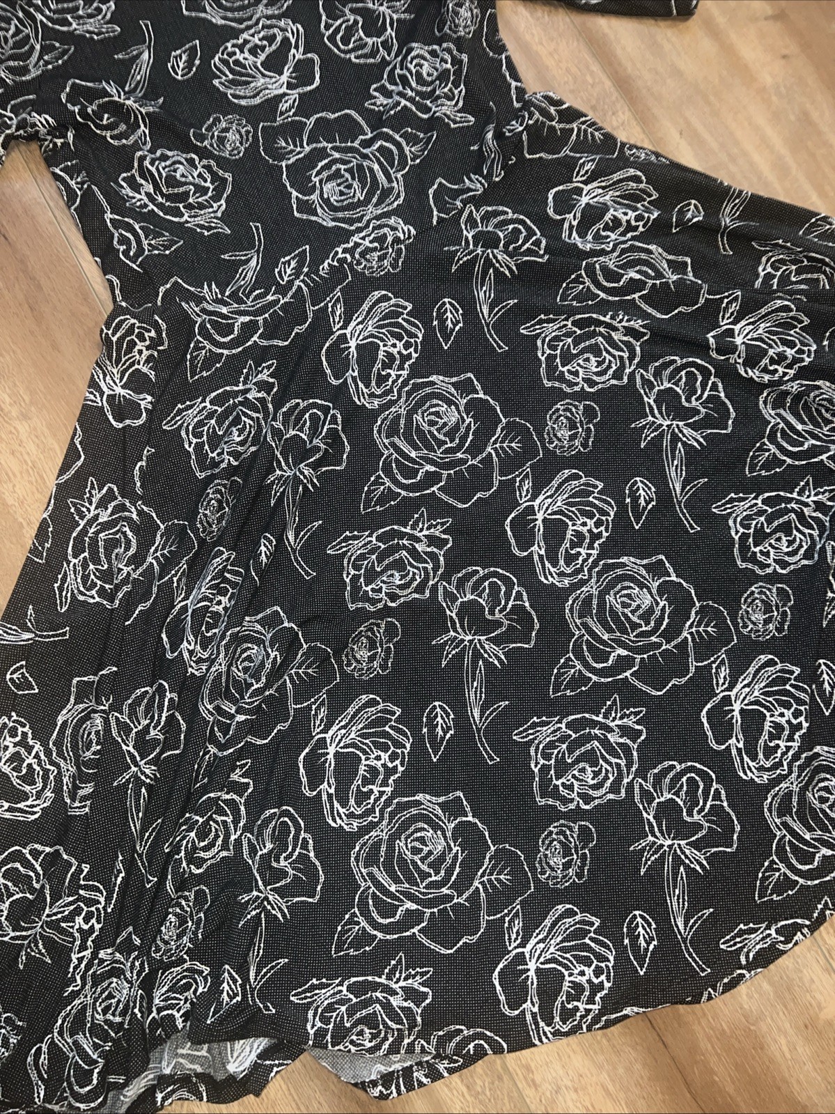 Lularoe Nicole Dress Black White Dots Tattoo Roses 2XL 22/24 20/22 2X Vintage ❤️