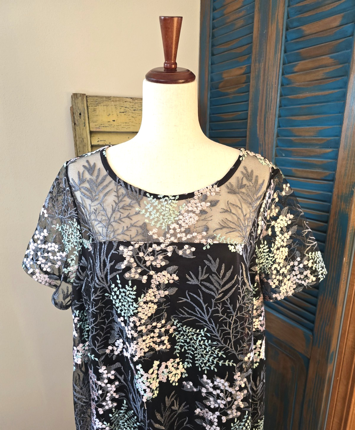 Lane Bryant Floral Embroidered Mesh Shift Dress 18/20 Black Pink Green Cottage
