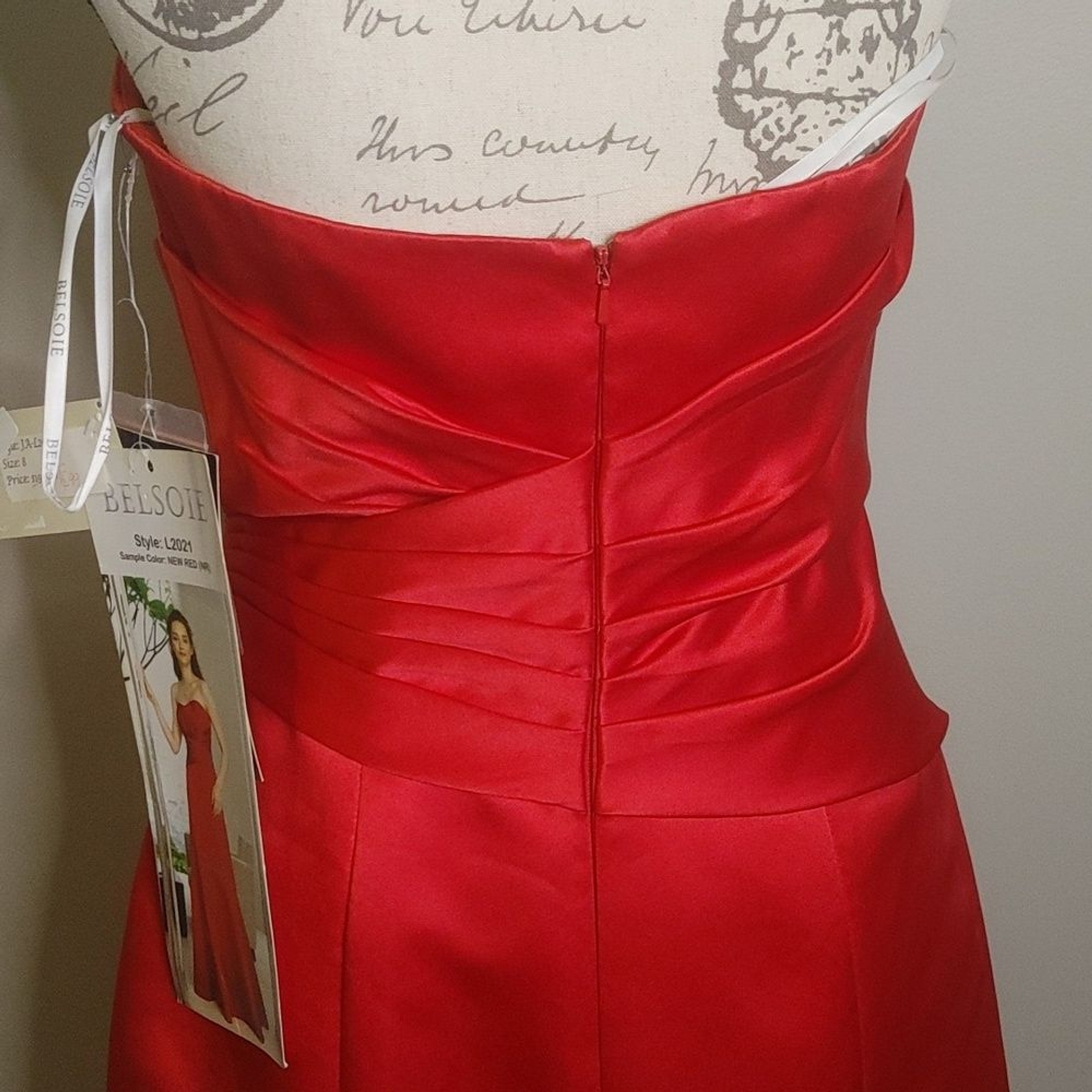 NWT Belsoie Red Satin Sweetheart Neckline Strapless Full Length Dress 8
