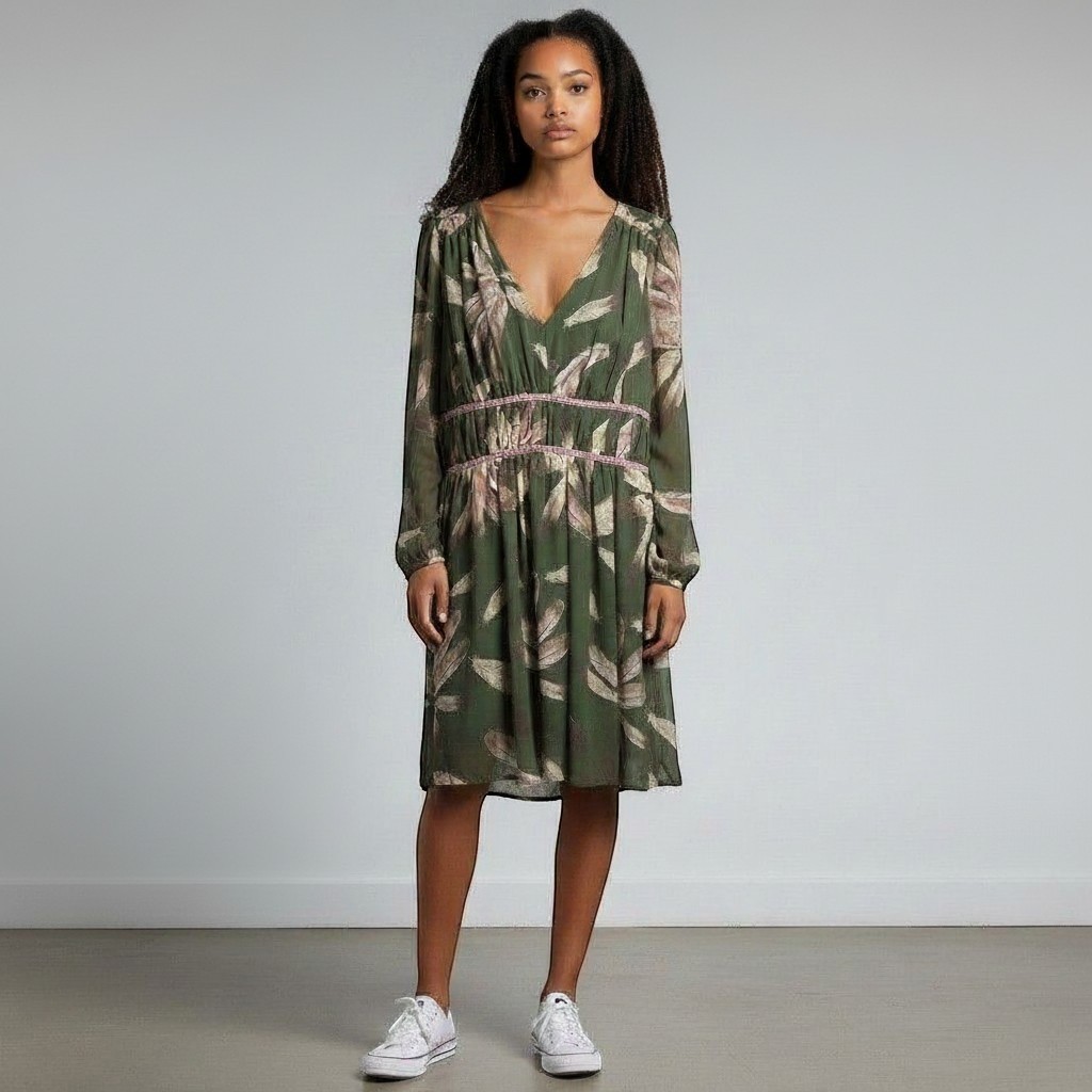 Entro Feather Print Dress Womens Small Green Excellent Boho Chiffon V-Neck Midi