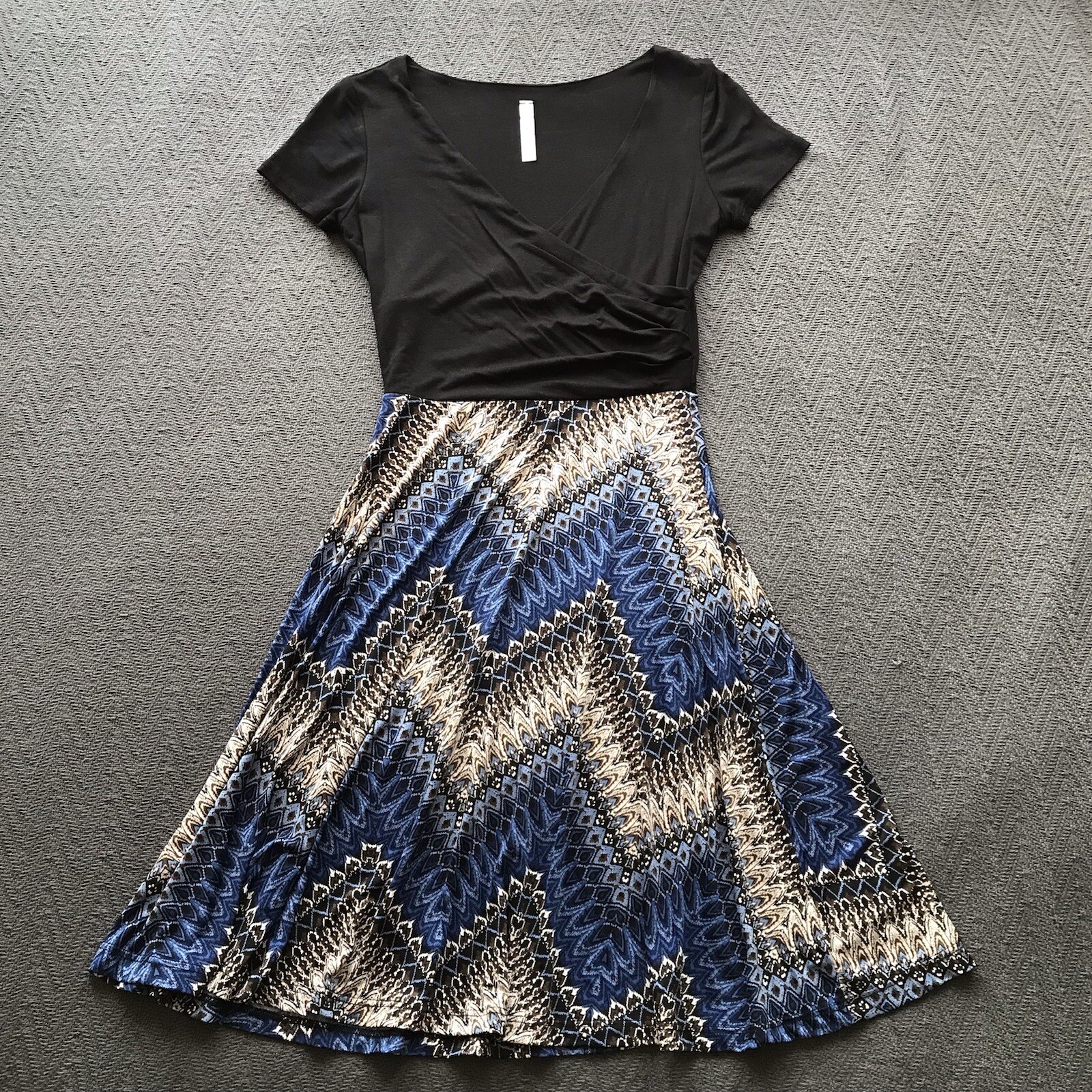 NWOT Gilli Faux Wrap Dress Fit & Flare Festival Bohemian Summer Kaleidoscope