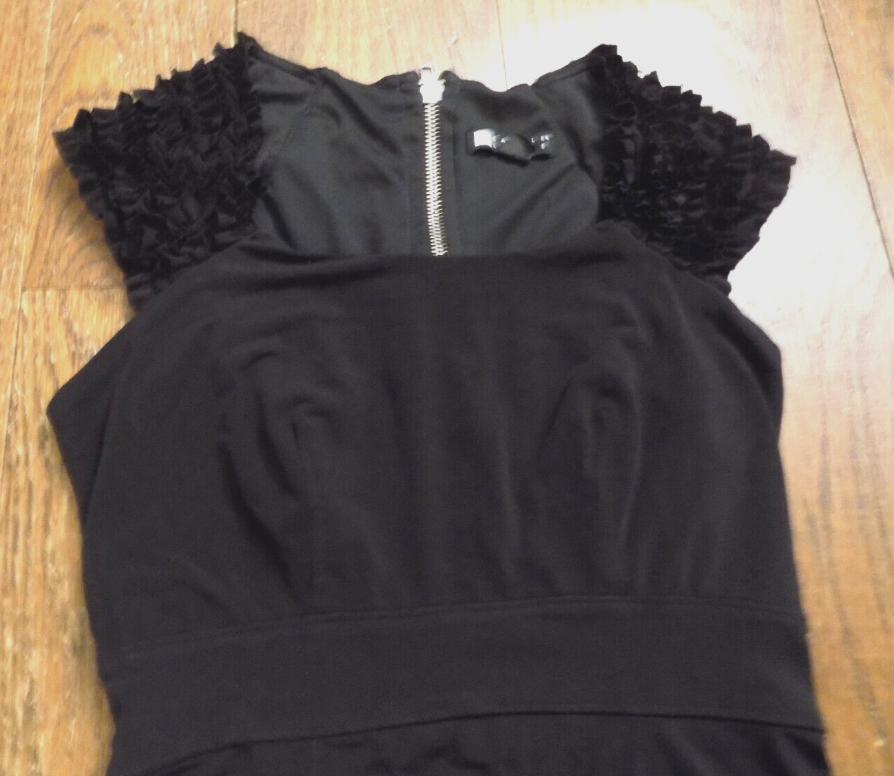 Carole Little Dress Black Ruffle Cap Sleeves Empire Waist Soft stretch fabric 4