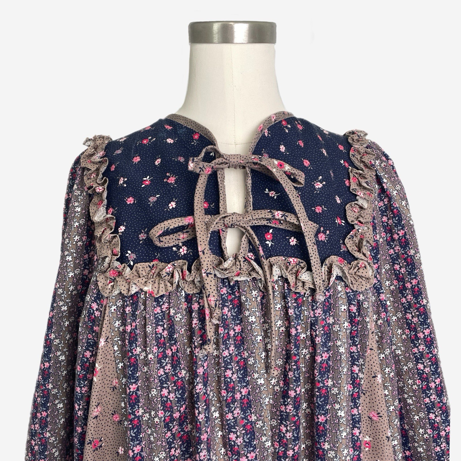 Vintage 60s/70s Two Ems Prairie Mixed Ditsy Floral Ruffle dress Cottagecore M/L