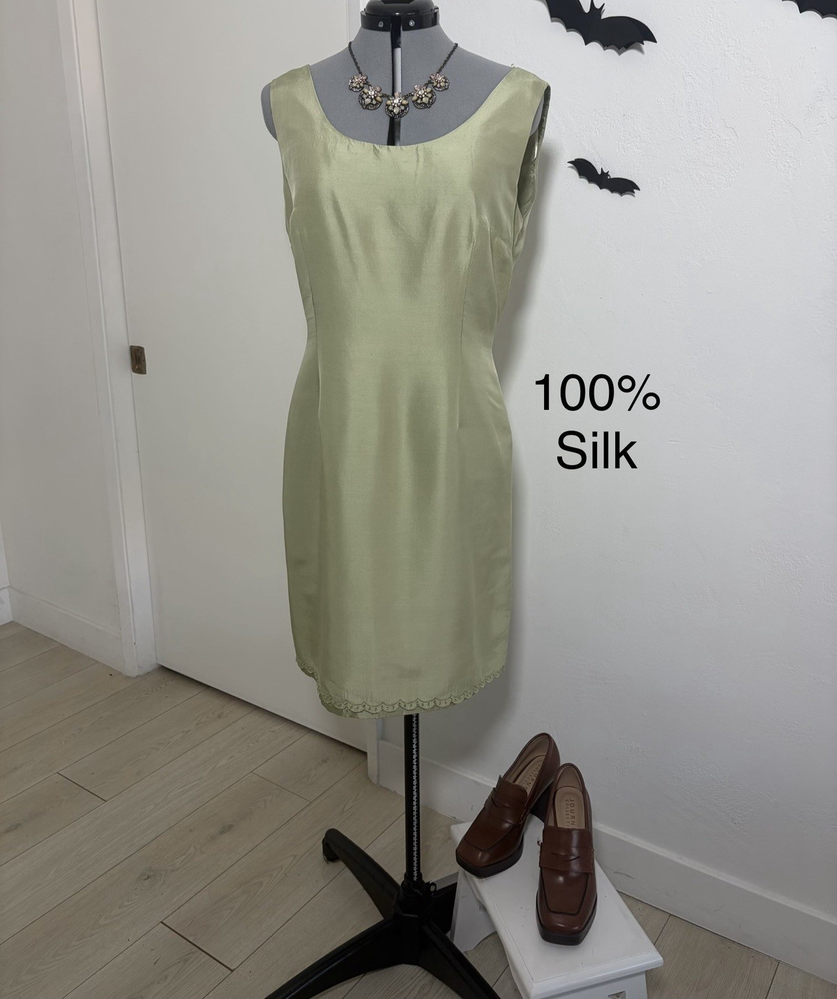 Studio I Petite Green Silk Satin Sheath Dress Scoop Neck Sleeveless Lined 14P