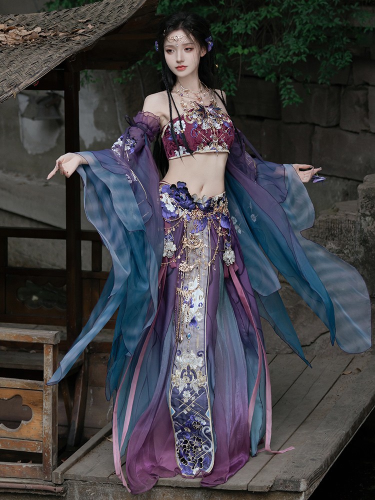 GU – Exotic Hanfu-Inspired Gradient Embroidered Bustier Set for Spring & Summer
