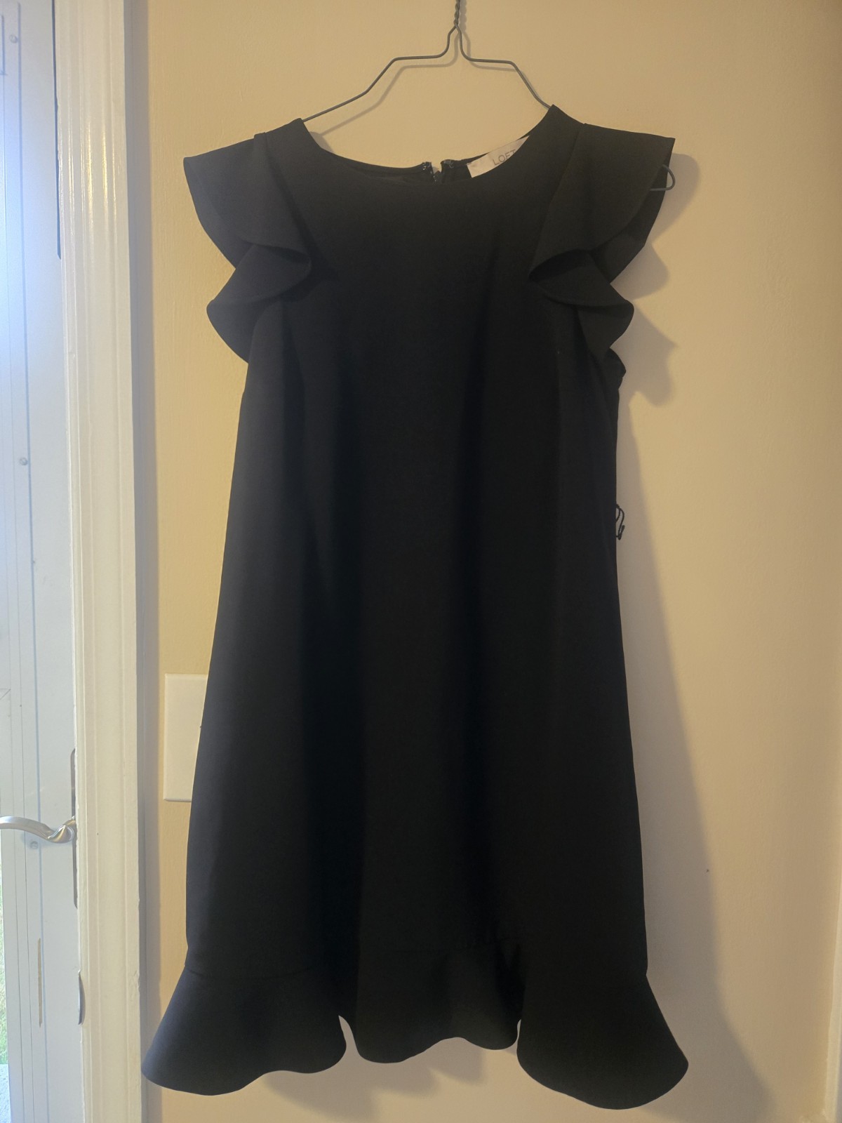LOFT Black Flutter Sleeve Ruffle Hem Shift Dress Size 2 PETITE